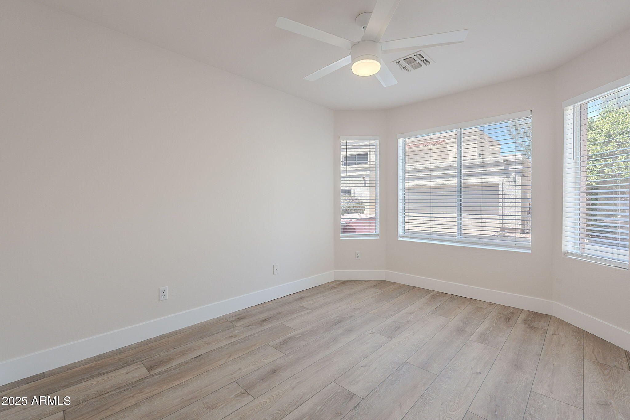 2647 N MILLER Road, 6