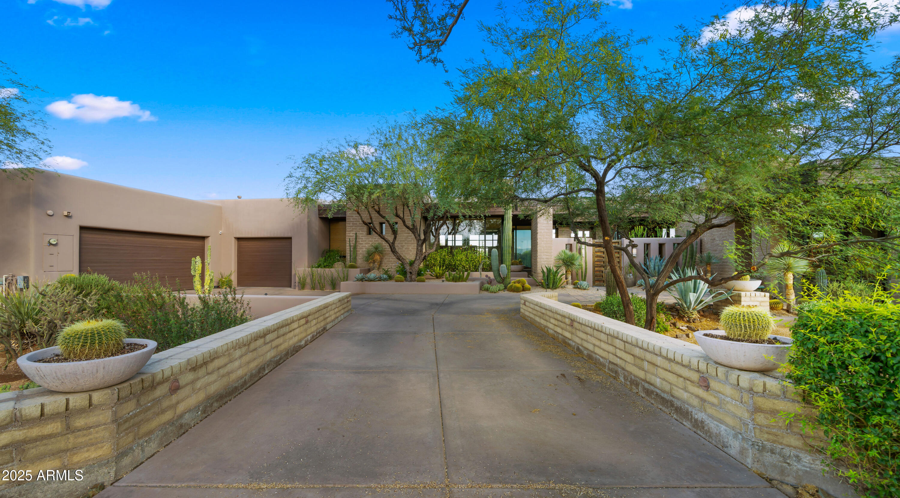 30600 N PIMA Road, 61