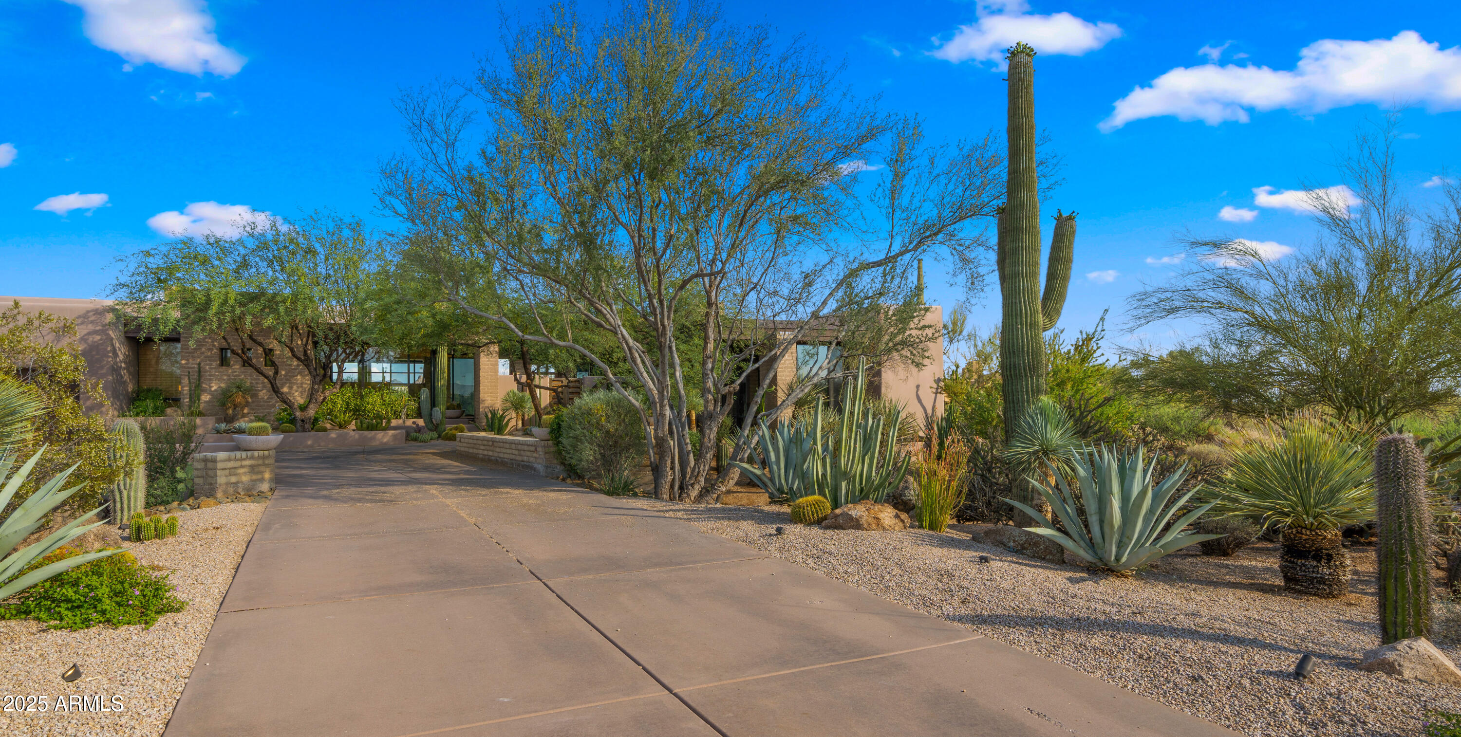 30600 N PIMA Road, 61