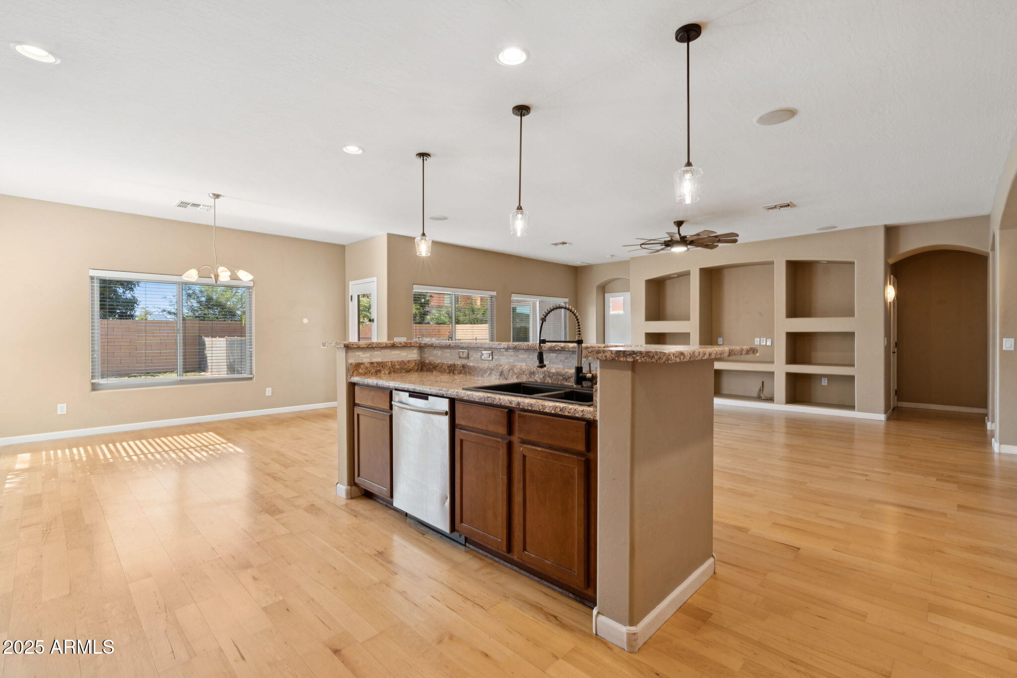 1506 E BRANHAM Lane