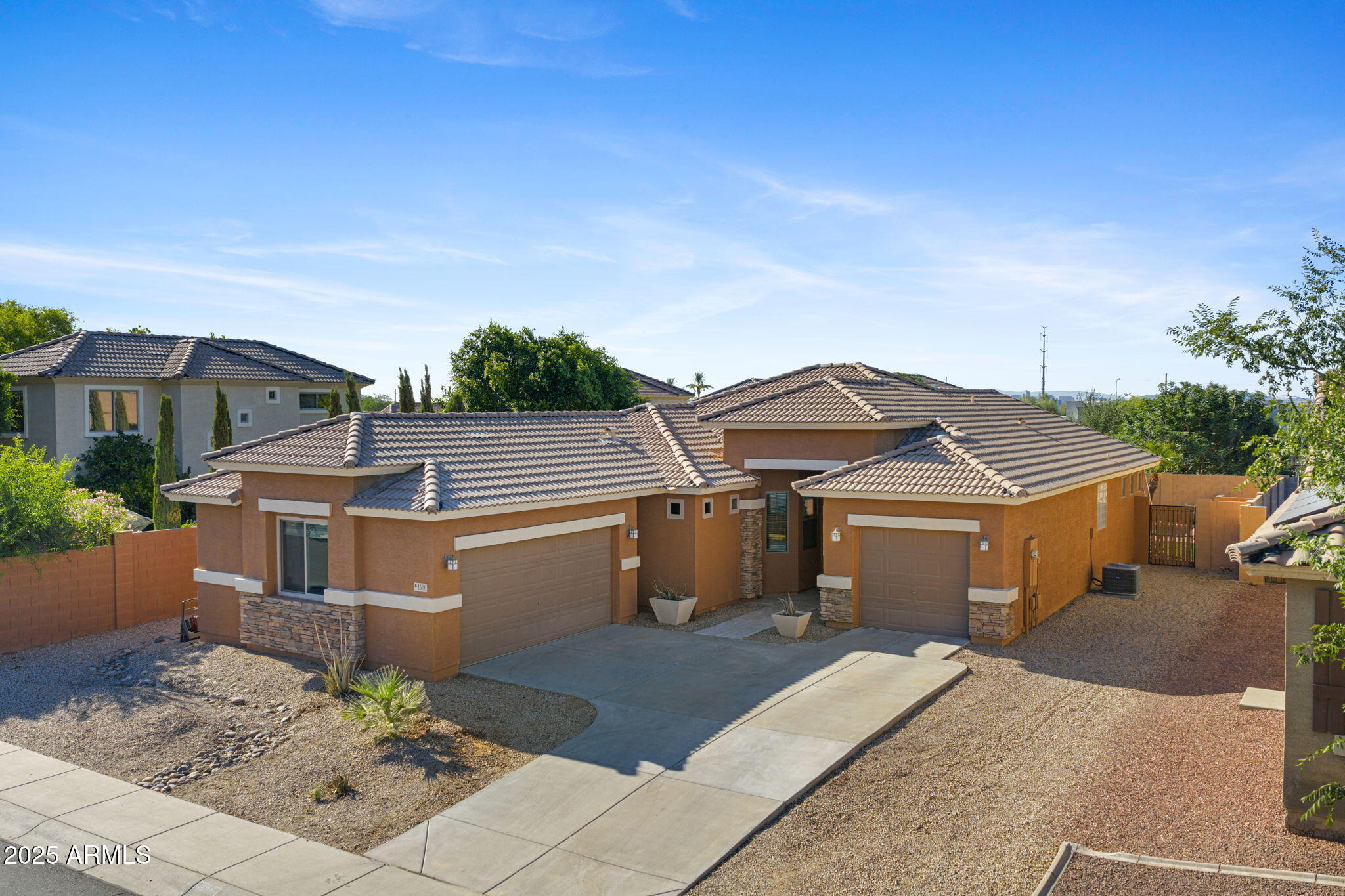 1506 E BRANHAM Lane