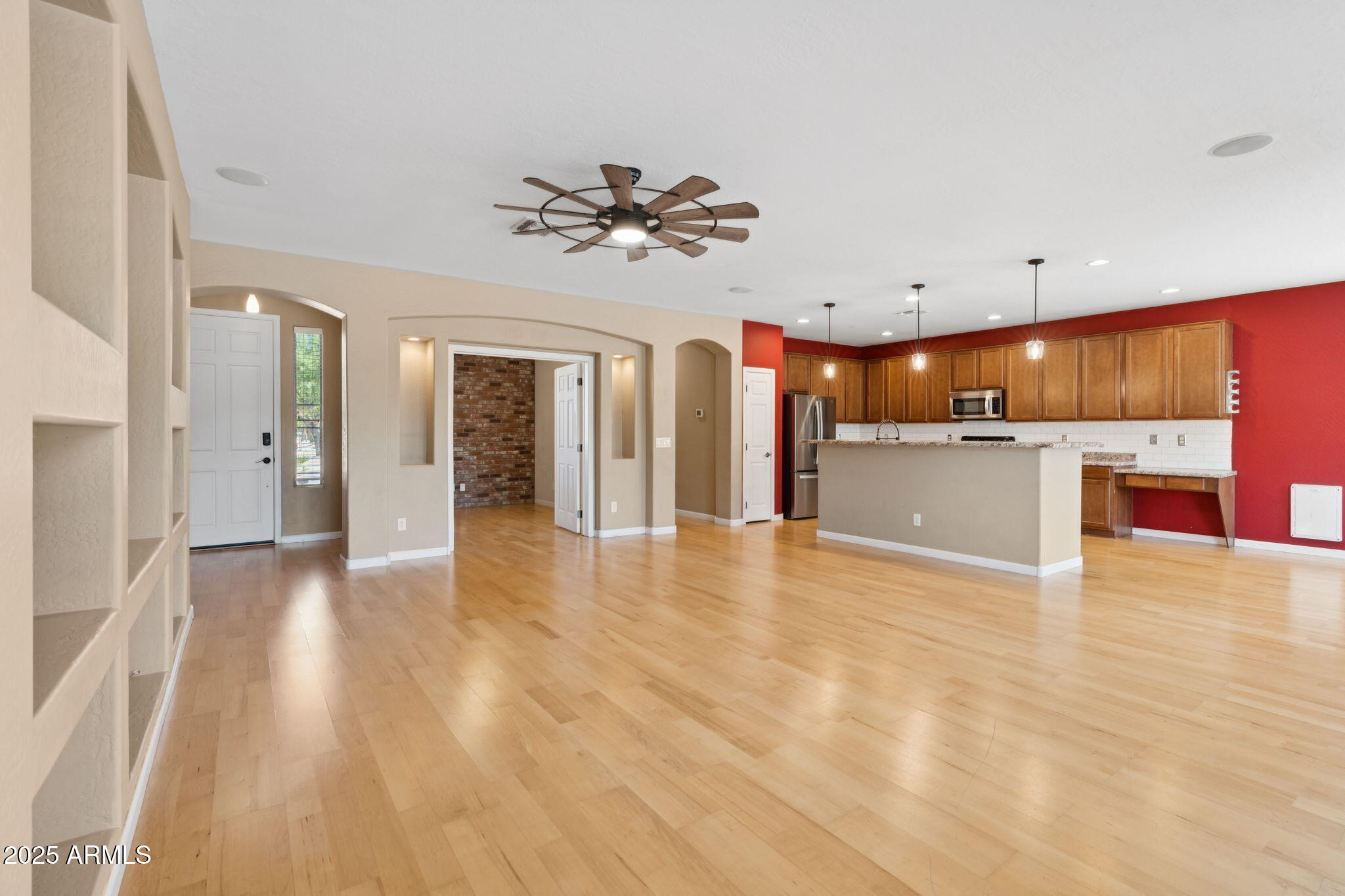 1506 E BRANHAM Lane