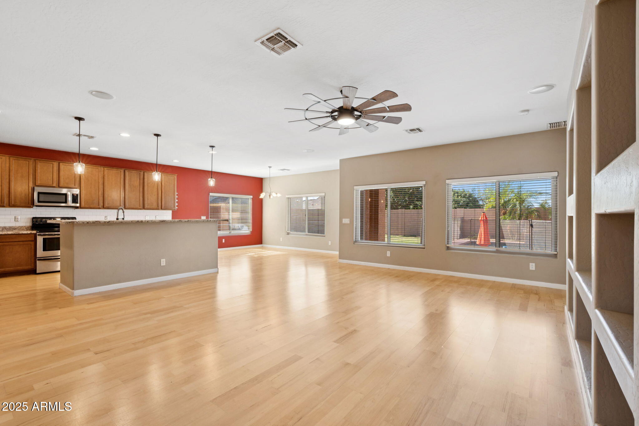 1506 E BRANHAM Lane