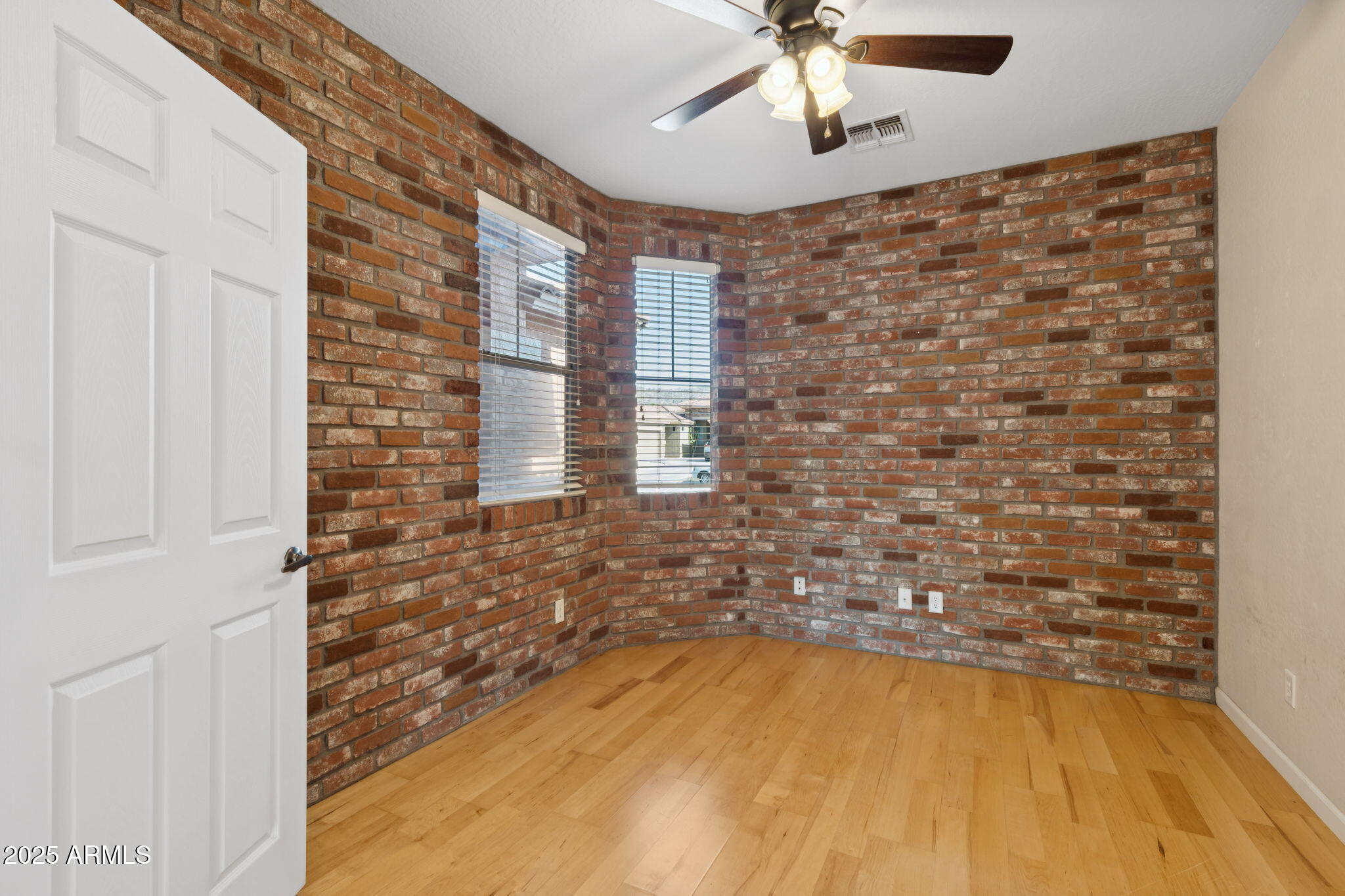 1506 E BRANHAM Lane