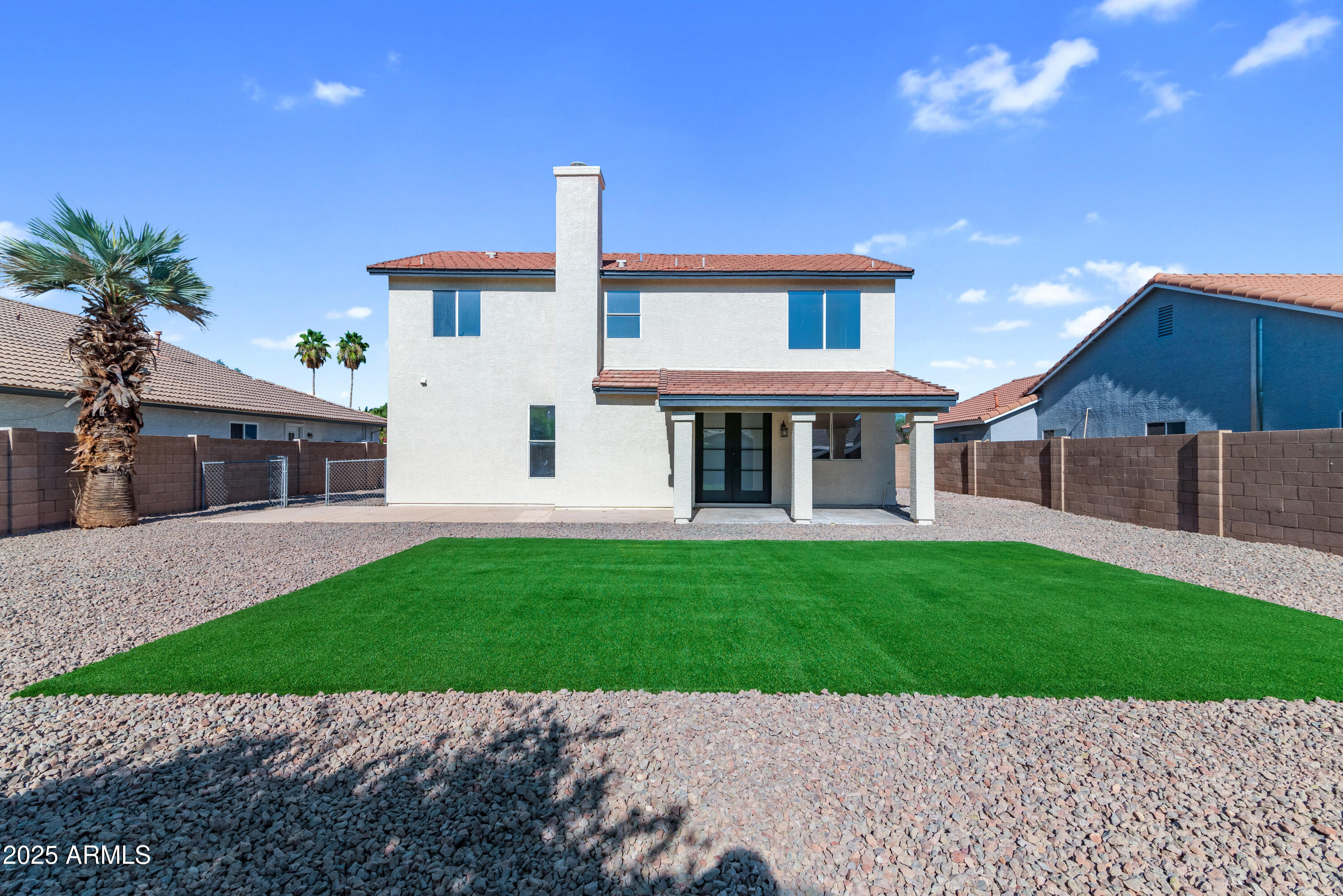 524 N LEOMA Lane