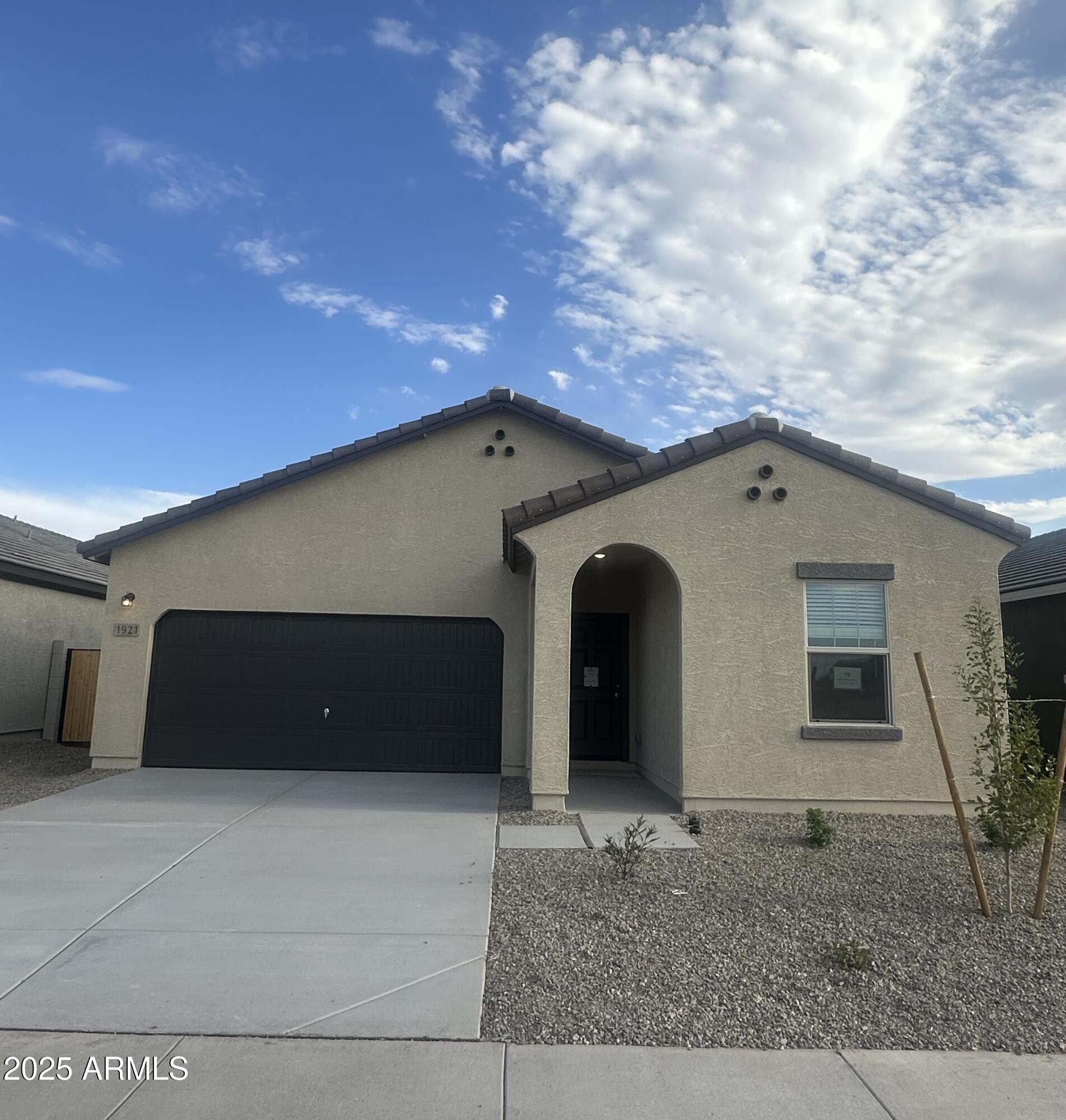 1921 E BUCKING BRONCO Drive