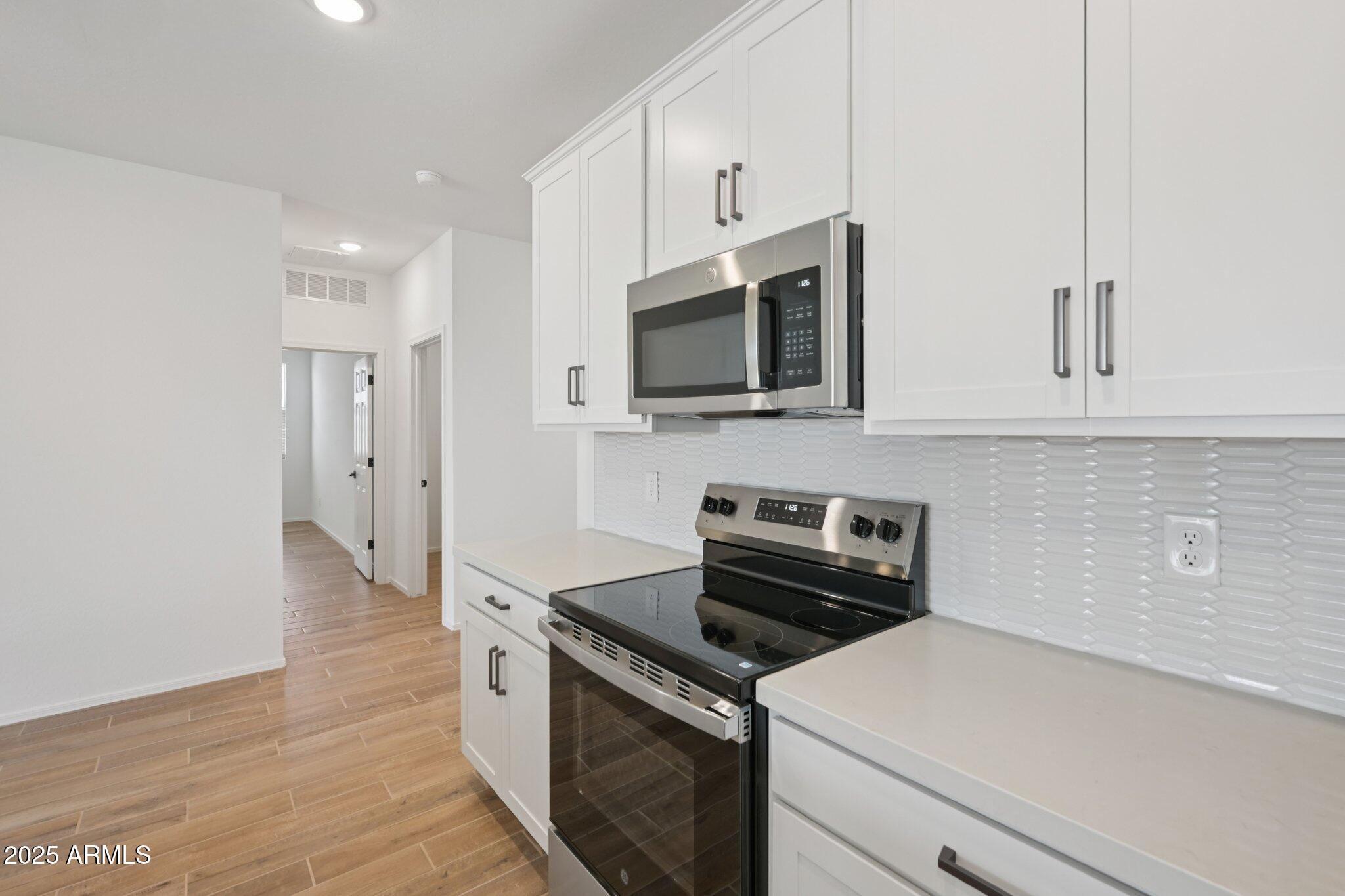 24105 W BOWKER Street