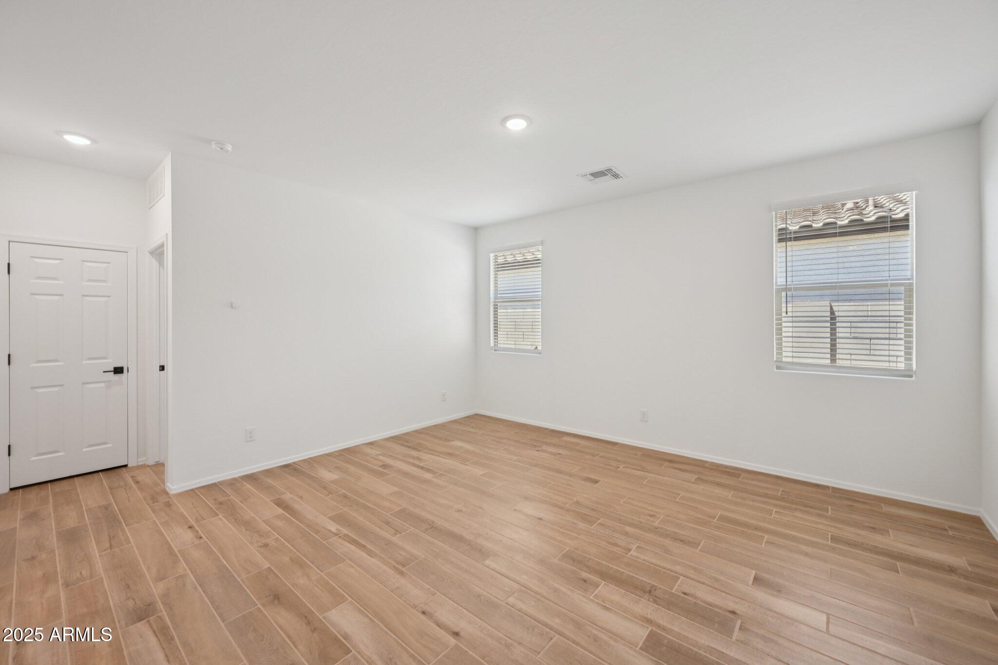 24105 W BOWKER Street