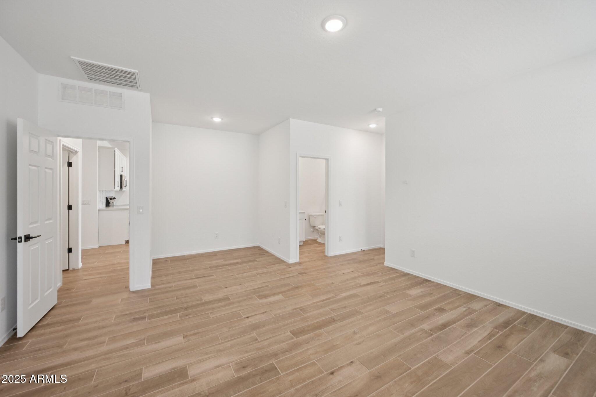 24105 W BOWKER Street