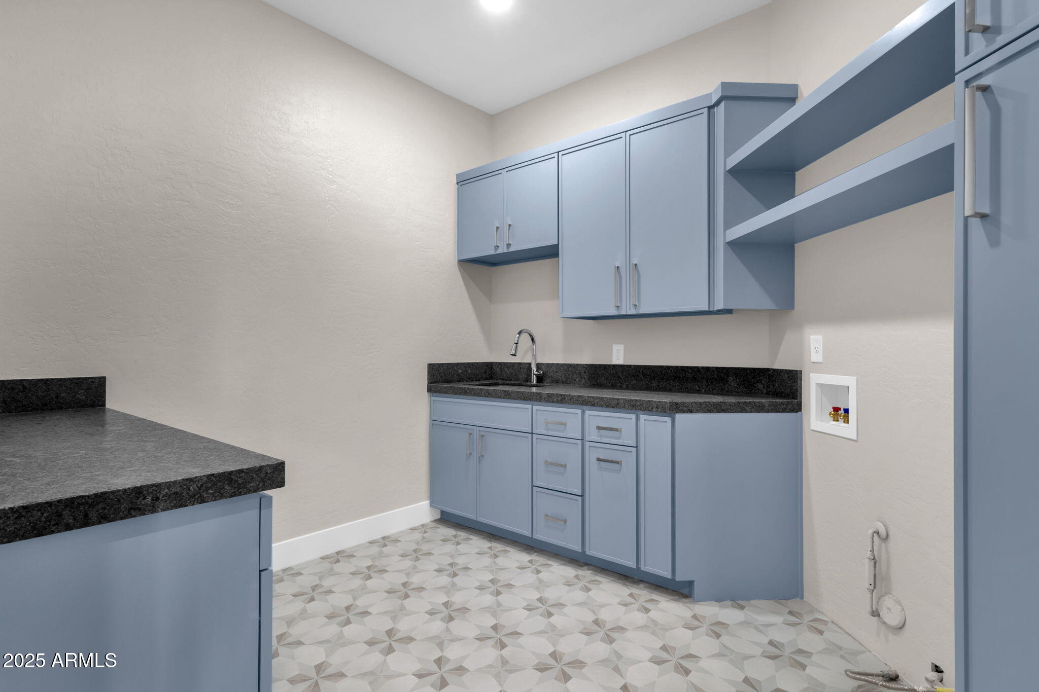 9985 N 79TH Place
