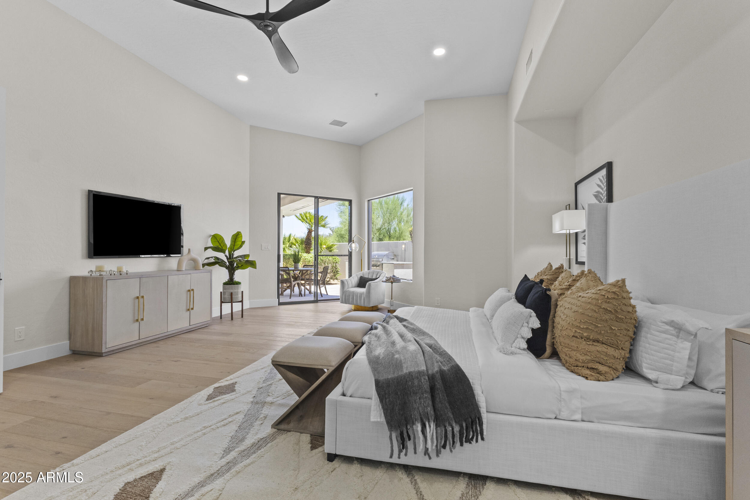 9985 N 79TH Place