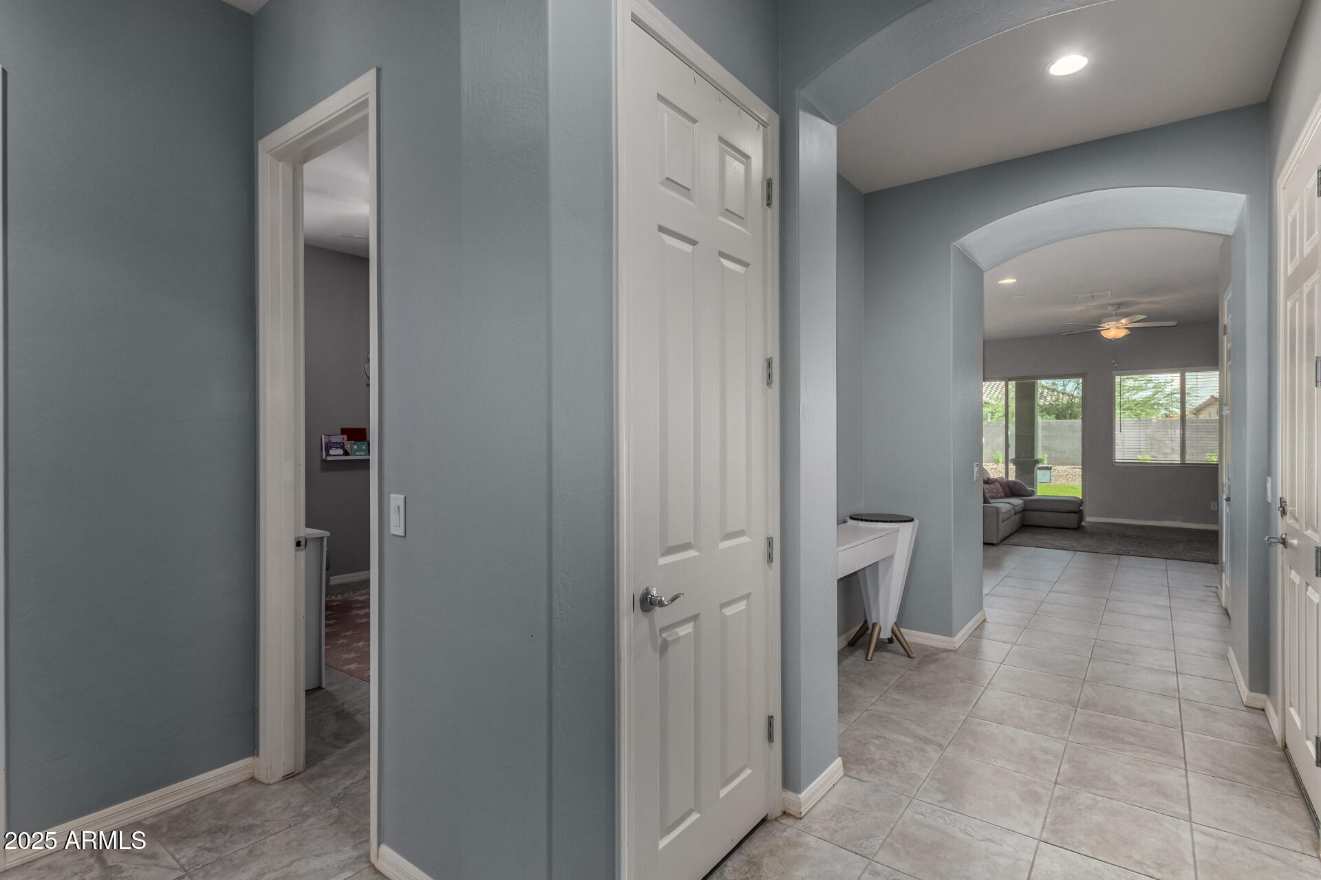 2857 W SANTA FE Drive