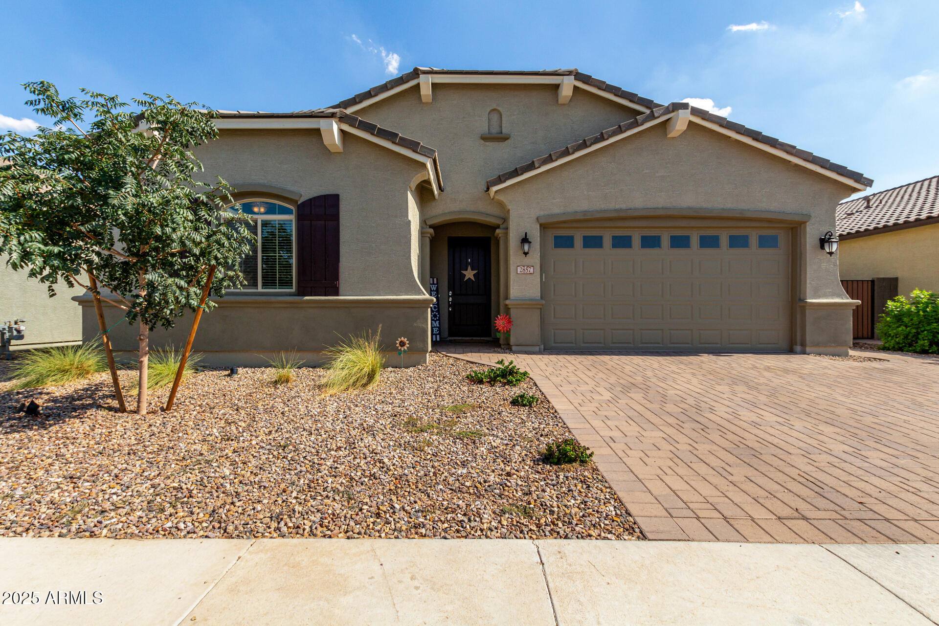 2857 W SANTA FE Drive