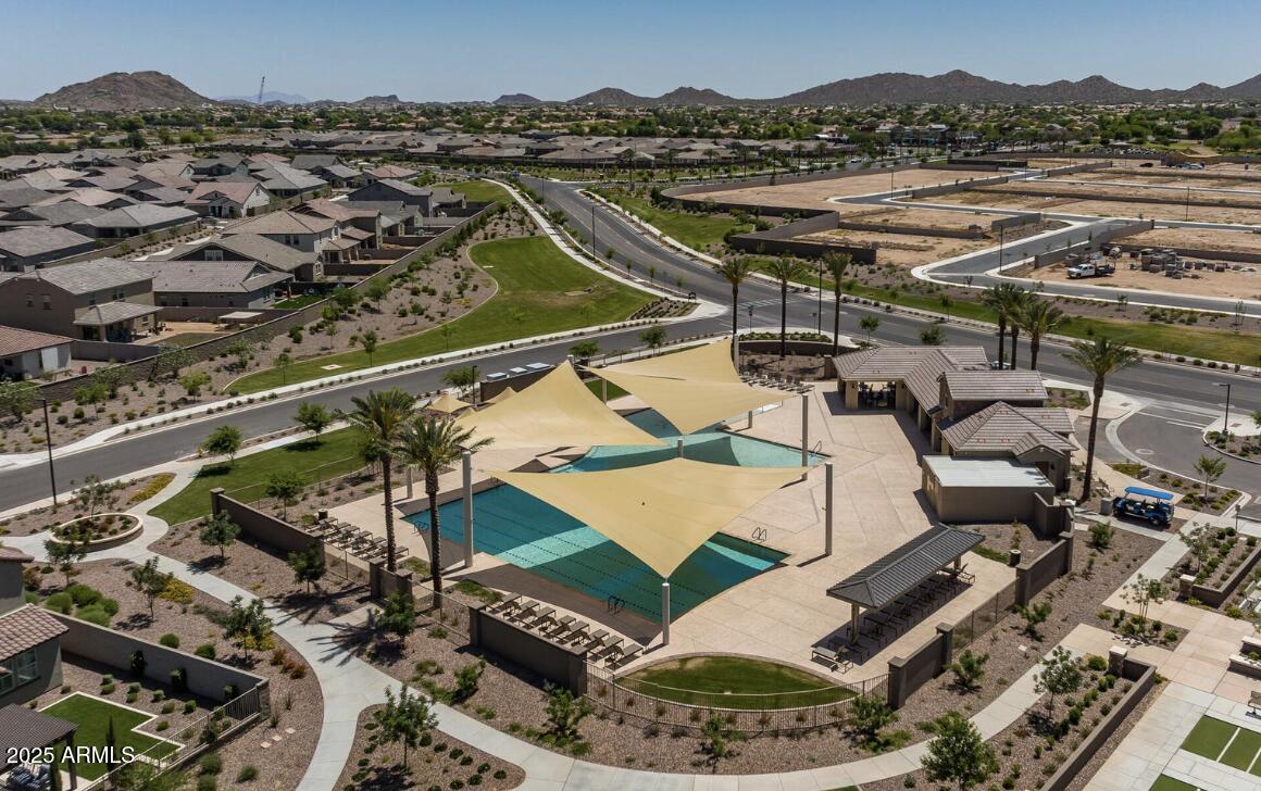 2857 W SANTA FE Drive