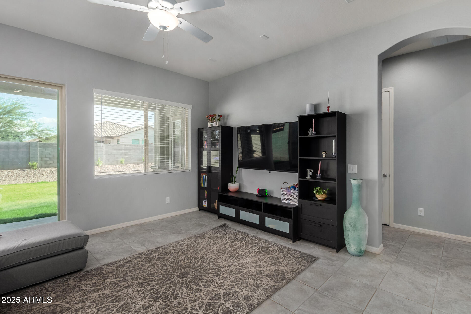 2857 W SANTA FE Drive