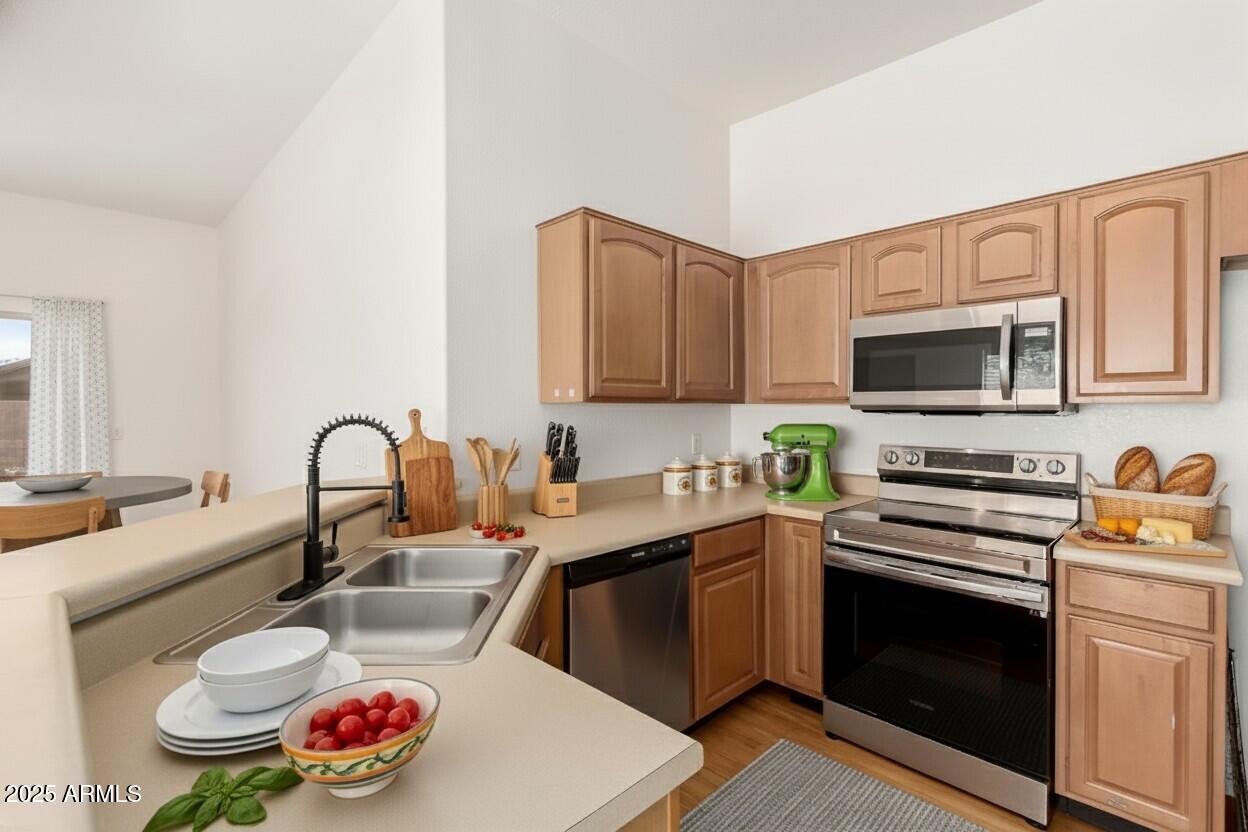 1516 E LA SALLE Street