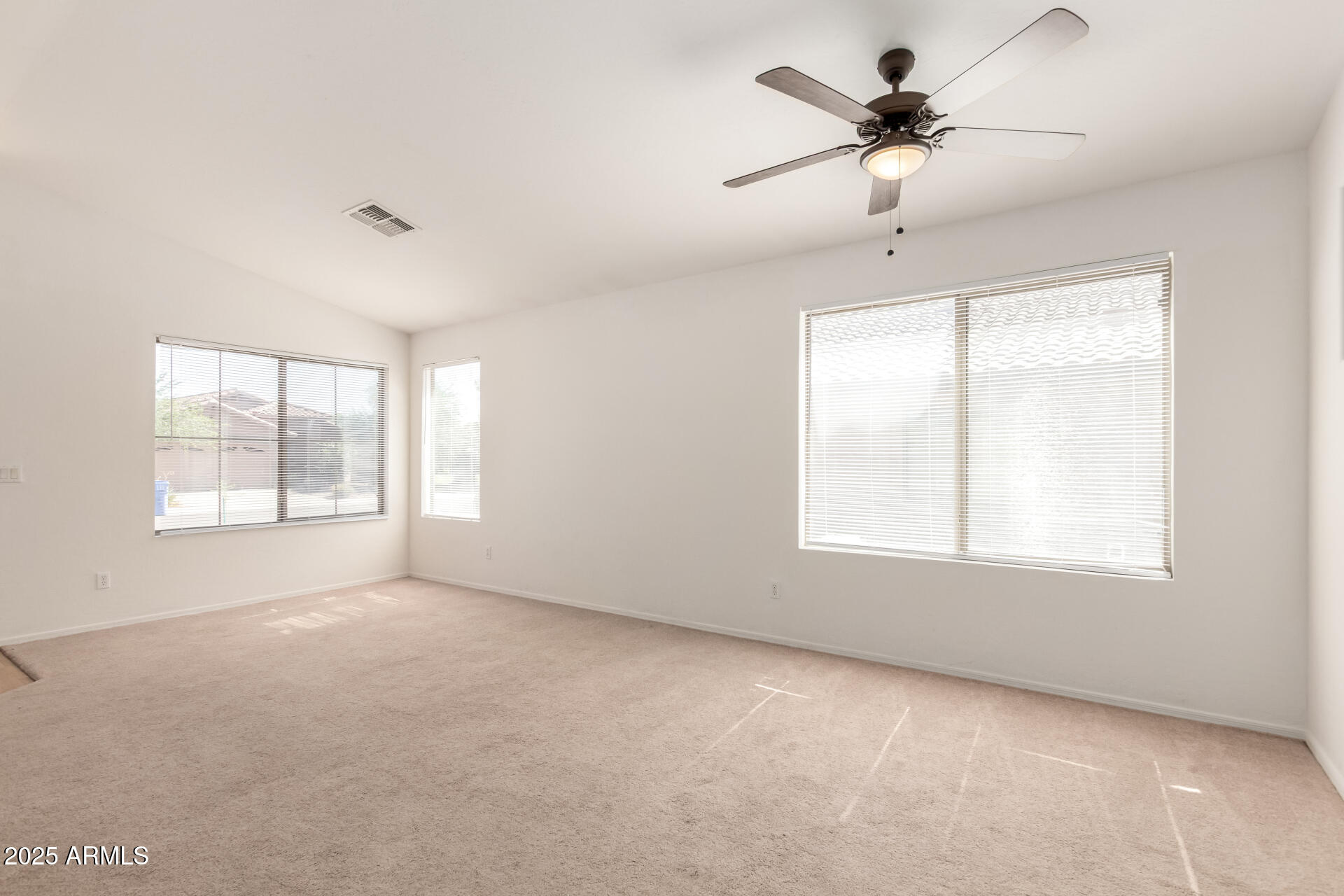 1516 E LA SALLE Street