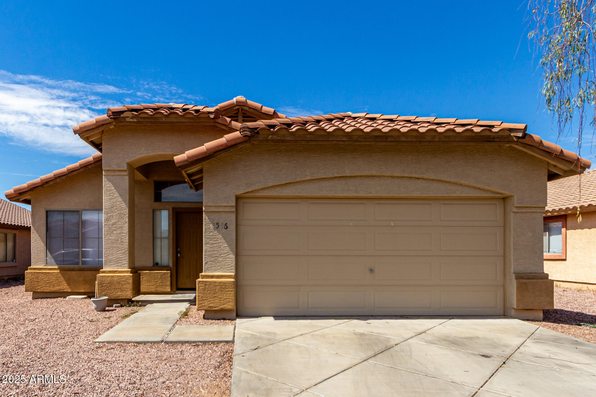 1516 E LA SALLE Street