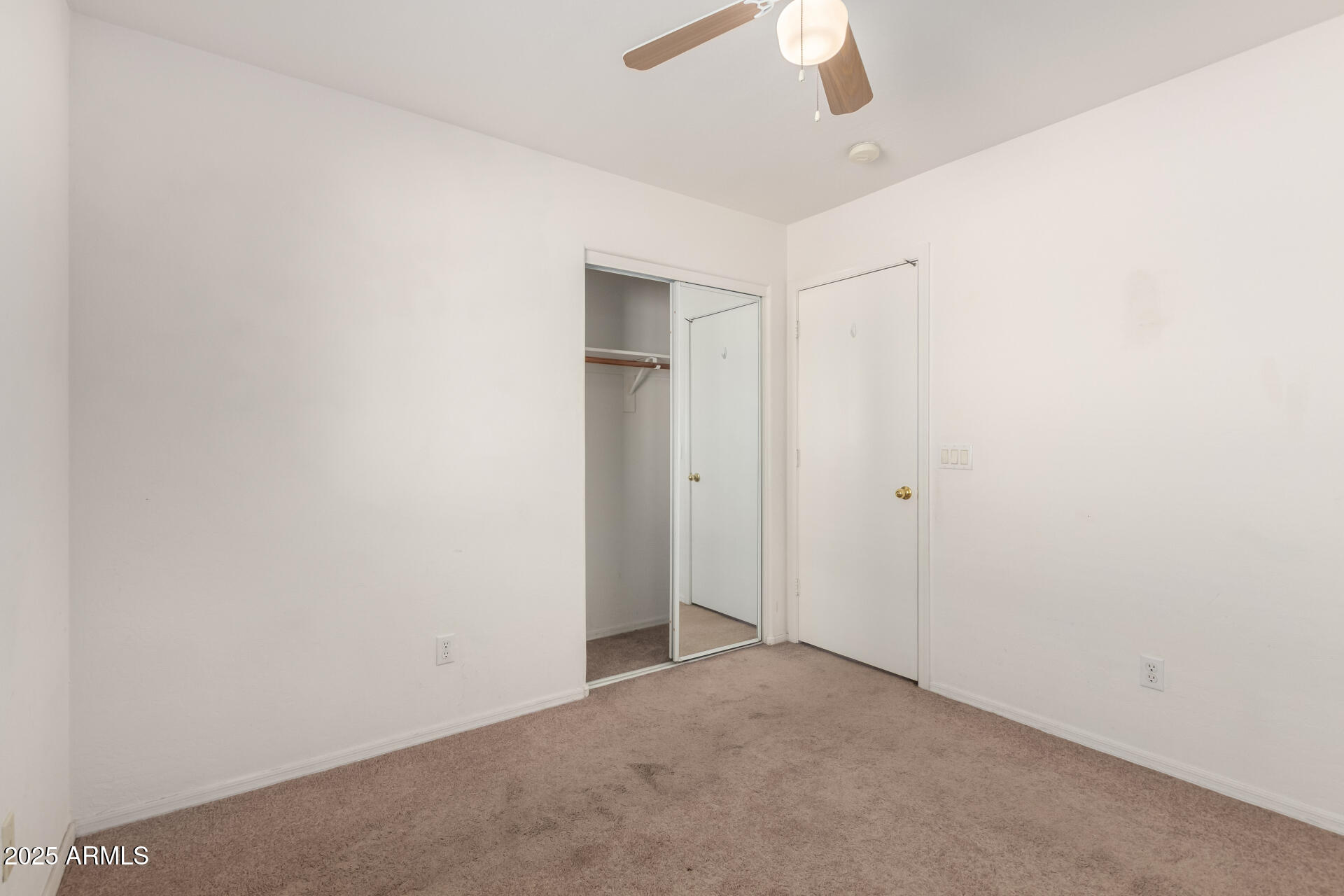 1516 E LA SALLE Street