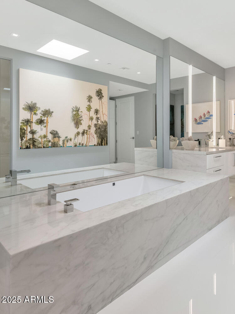 3801 N GOLDWATER Boulevard, 400
