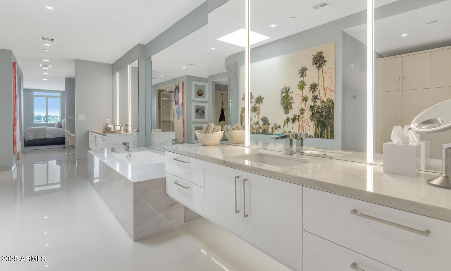 3801 N GOLDWATER Boulevard, 400