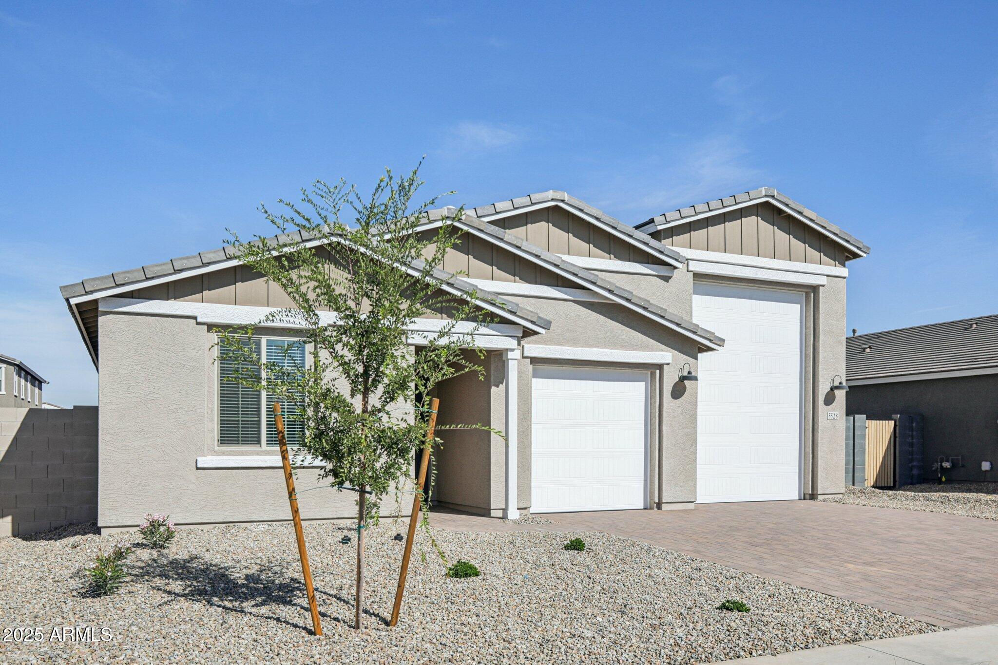 5528 W HOPI Trail