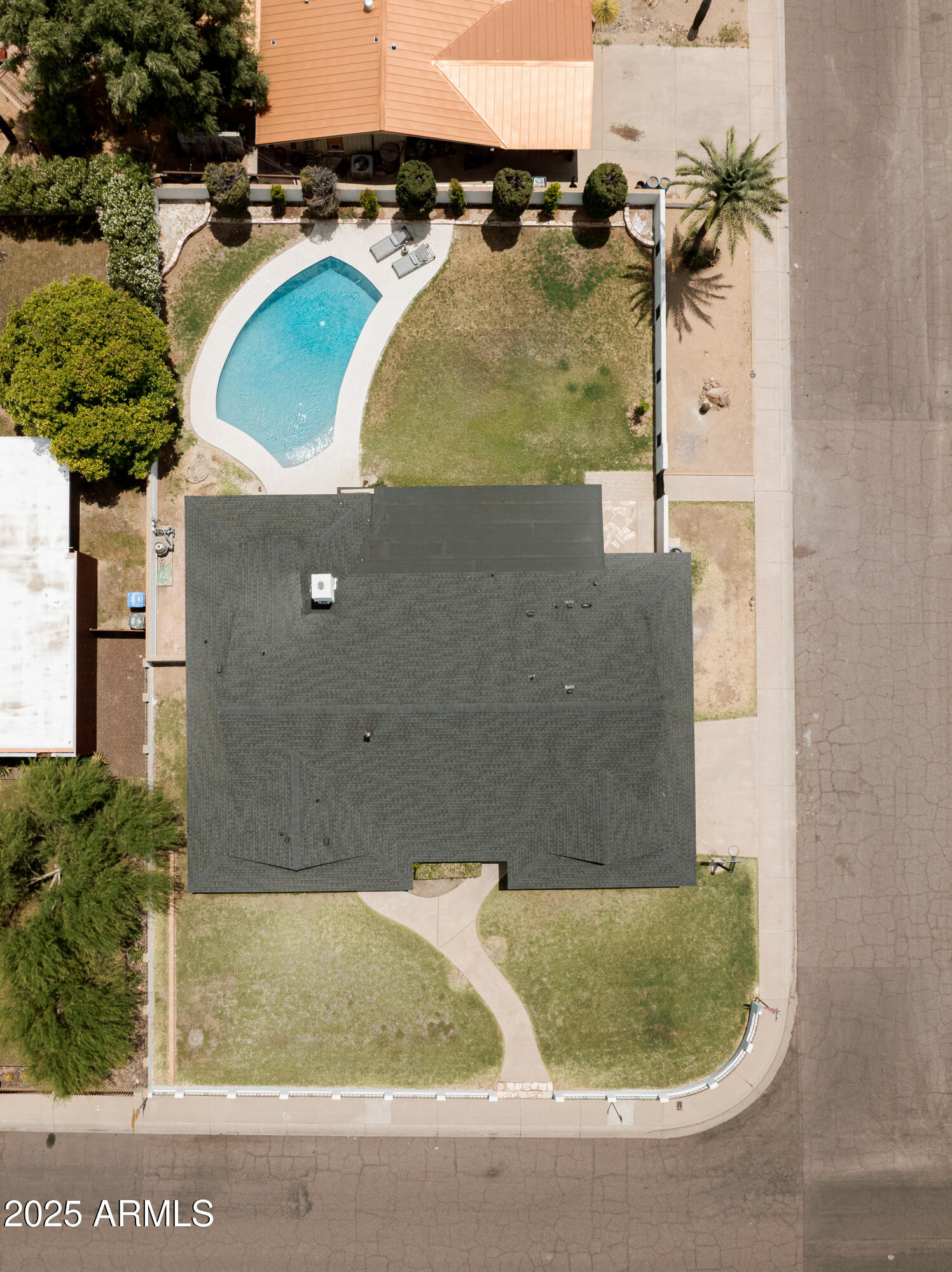 505 E ROSE Lane