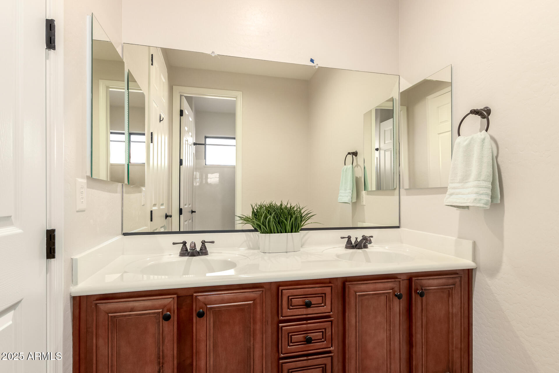 7258 E NORLAND Street