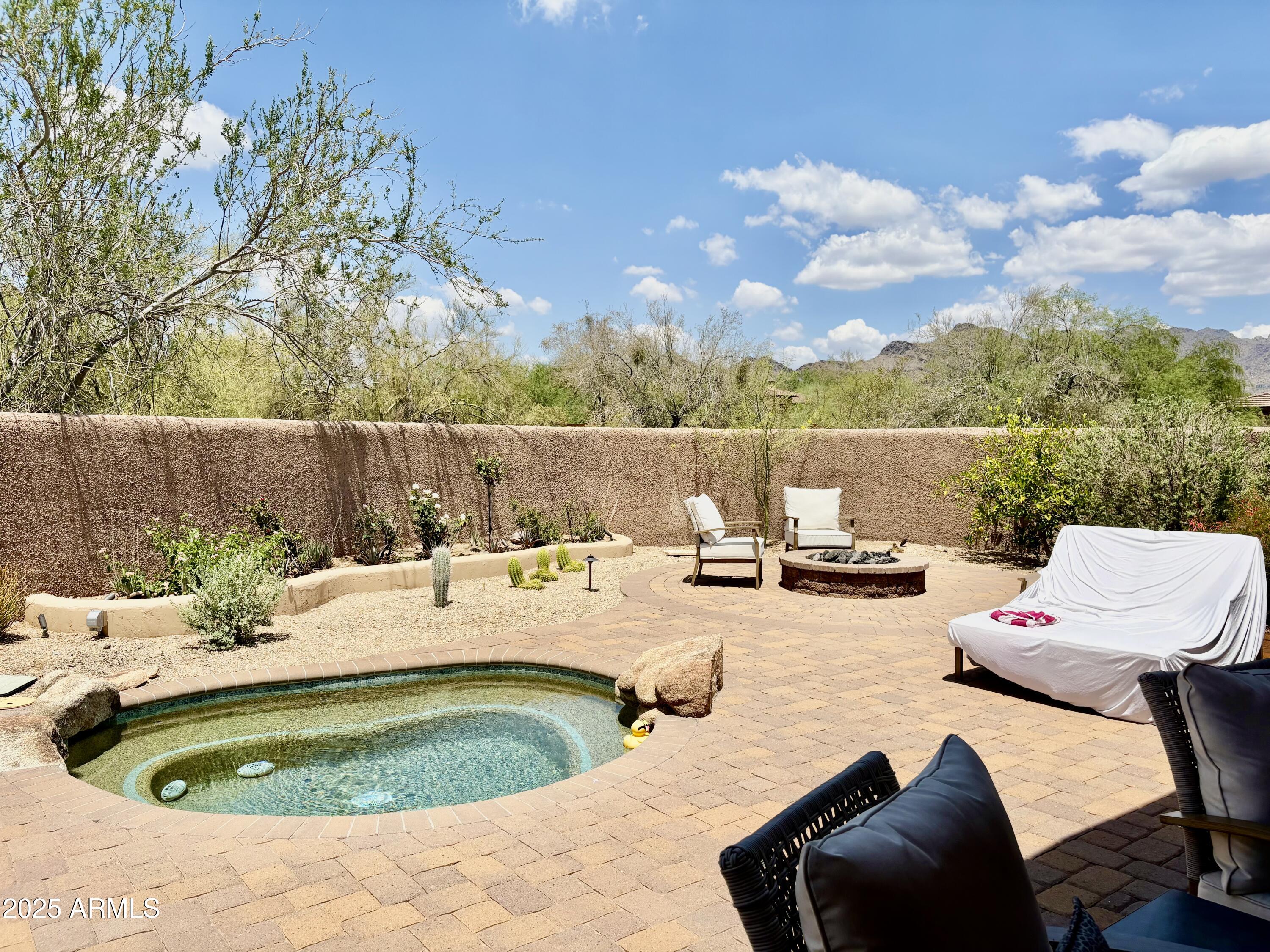 9138 E MOHAWK Lane