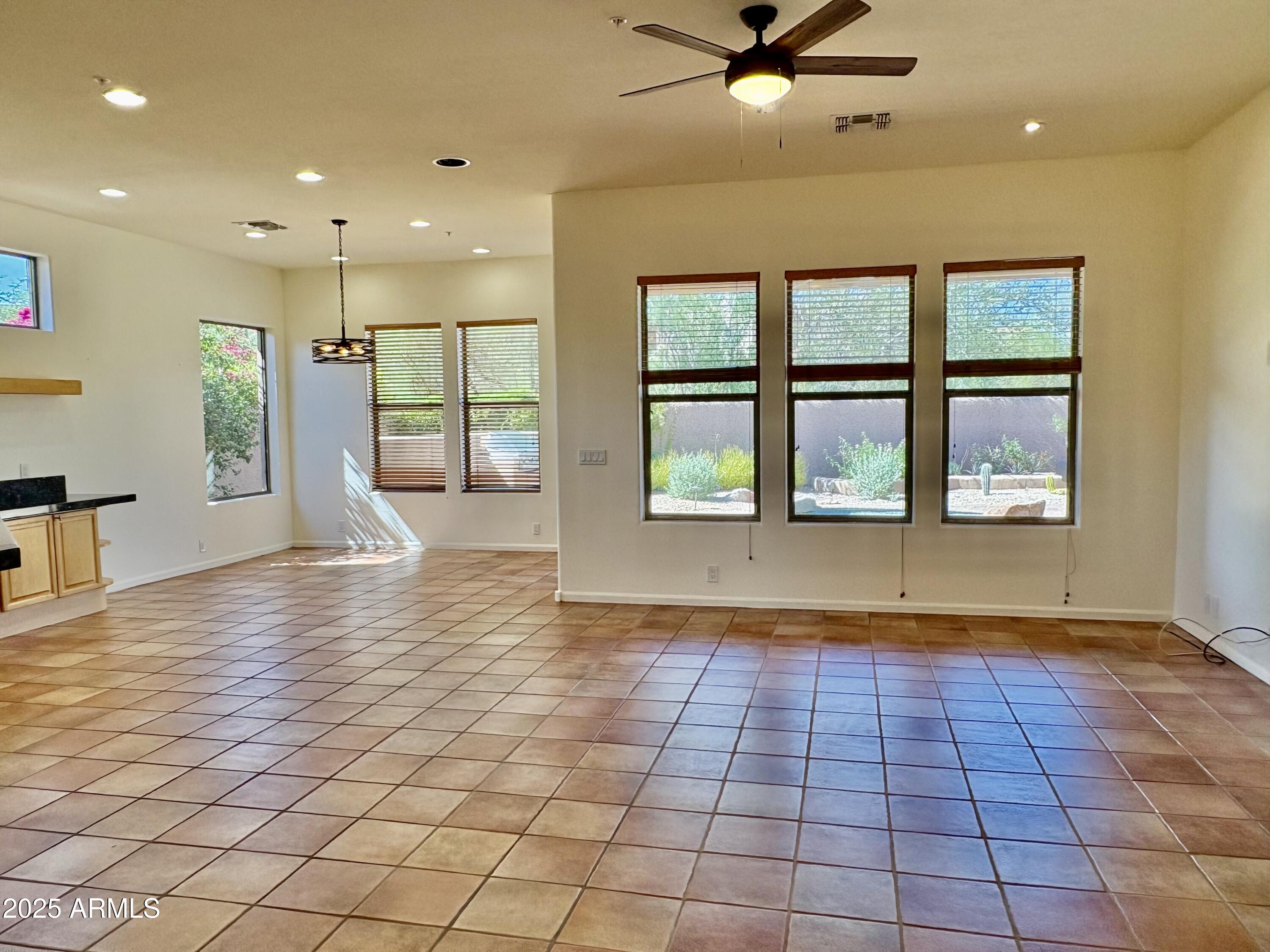 9138 E MOHAWK Lane