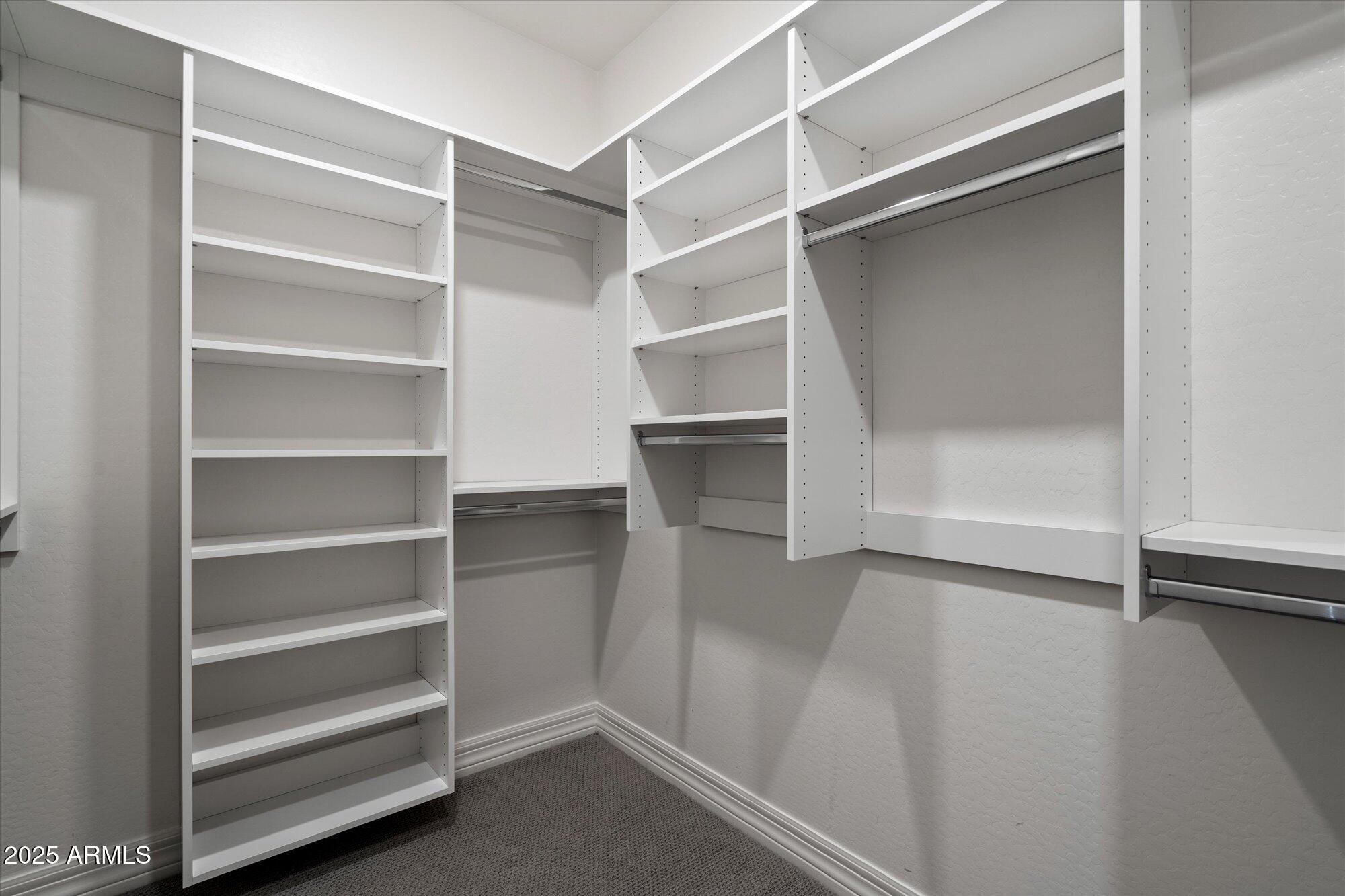 7508 E VIA DE LUNA Drive