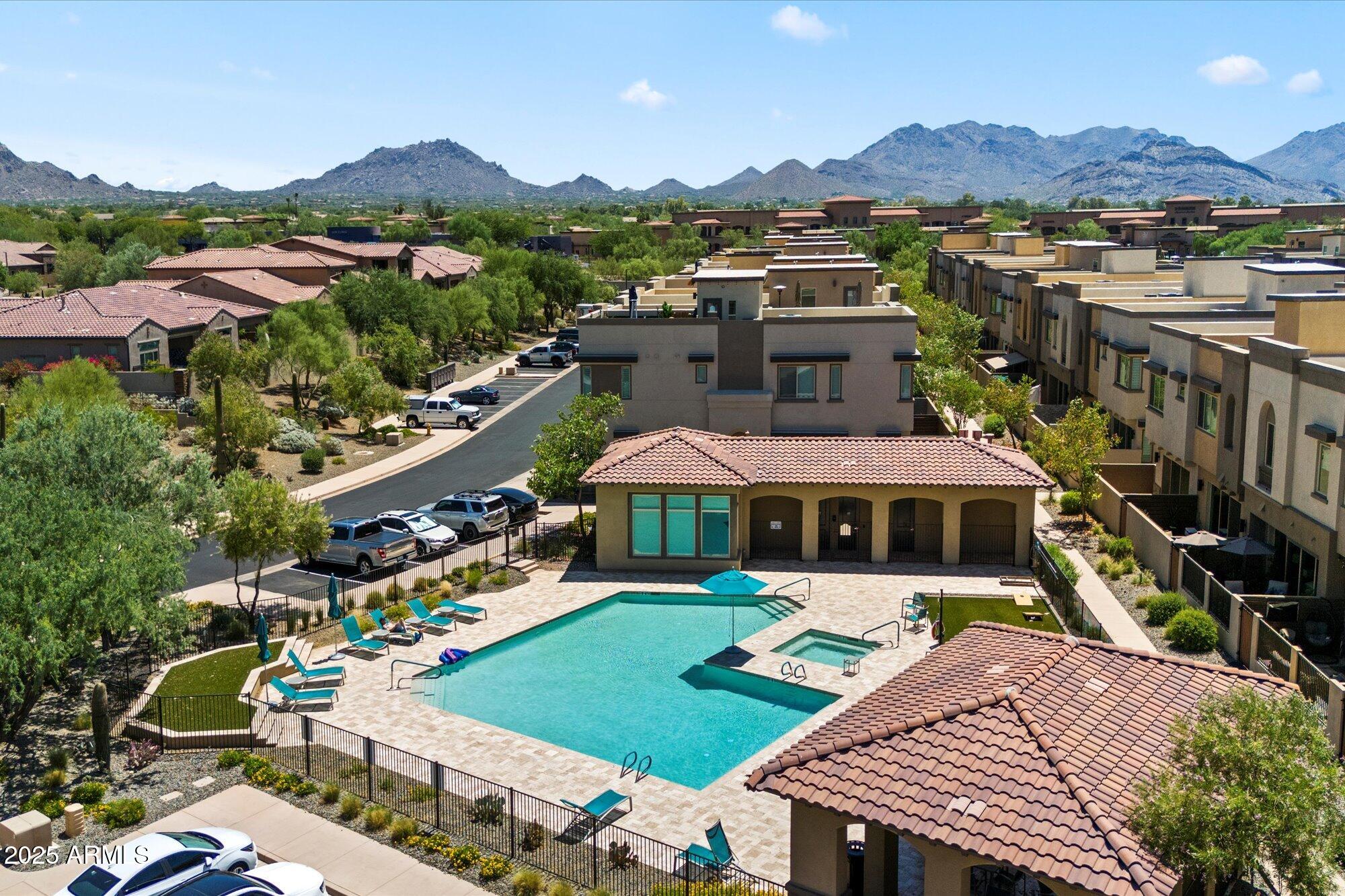 7508 E VIA DE LUNA Drive