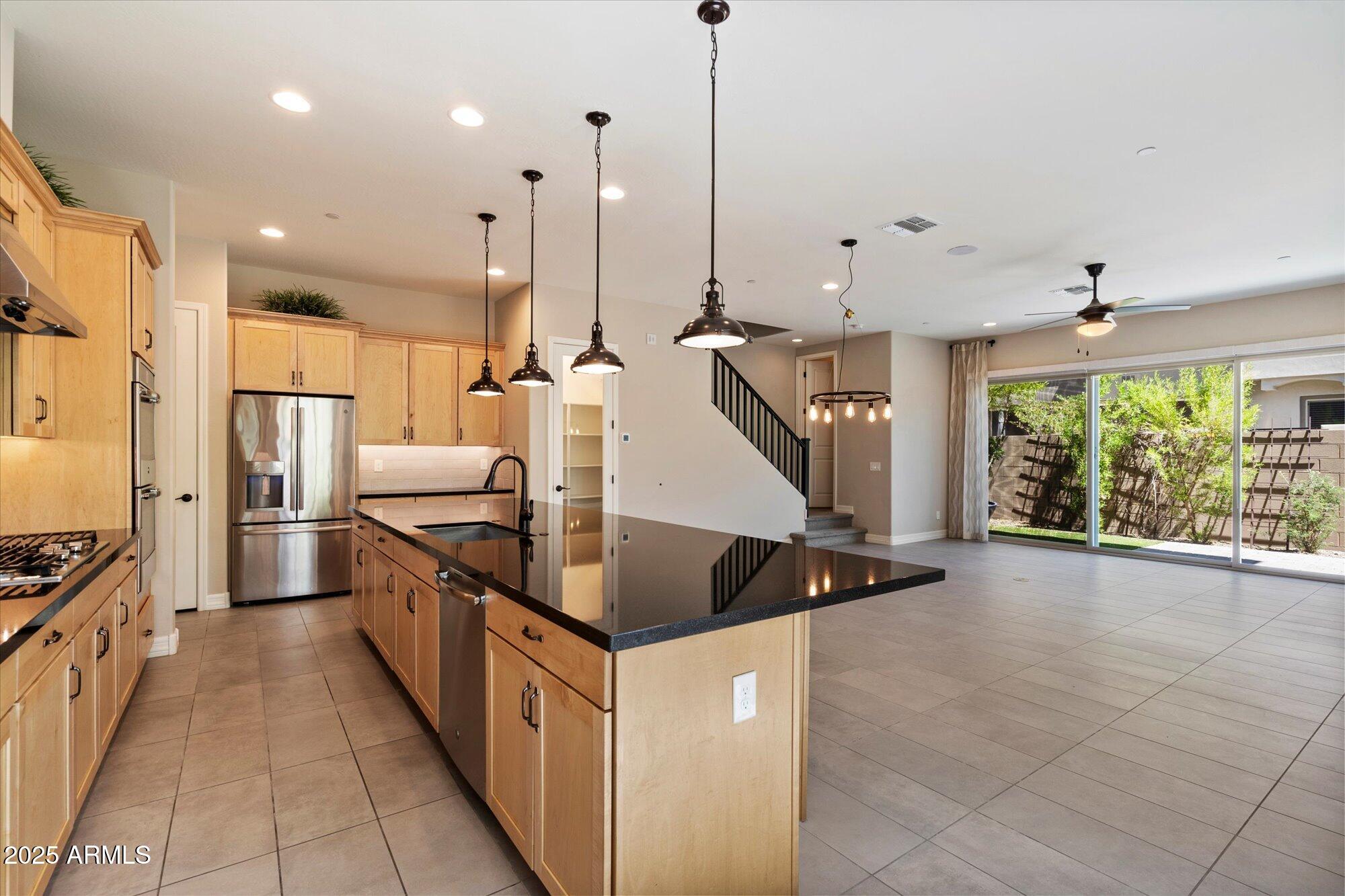 7508 E VIA DE LUNA Drive