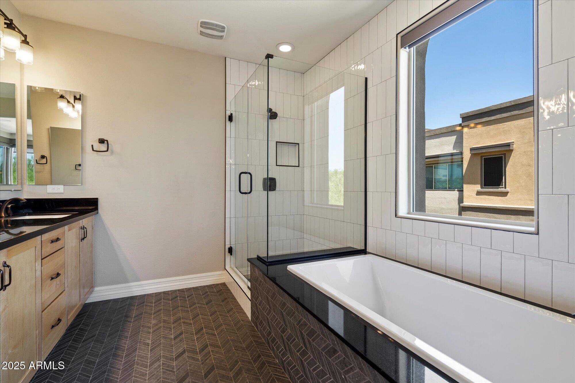 7508 E VIA DE LUNA Drive