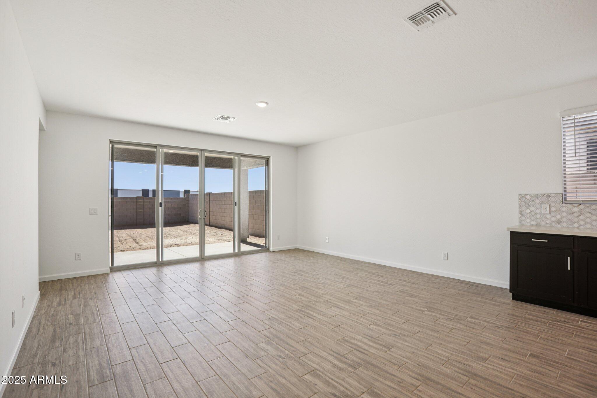 15723 W BROWN Street