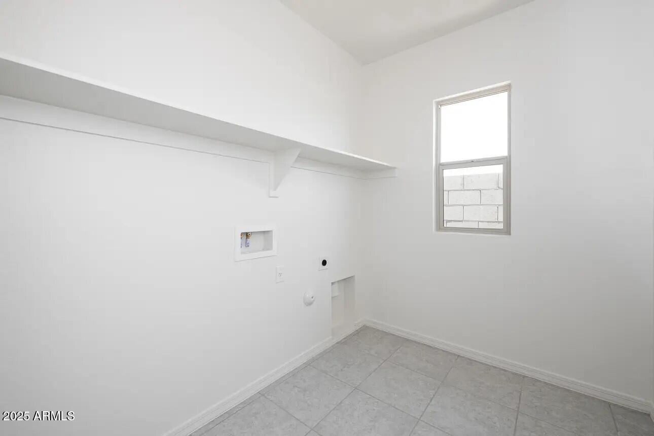 24252 W CHANUTE Pass