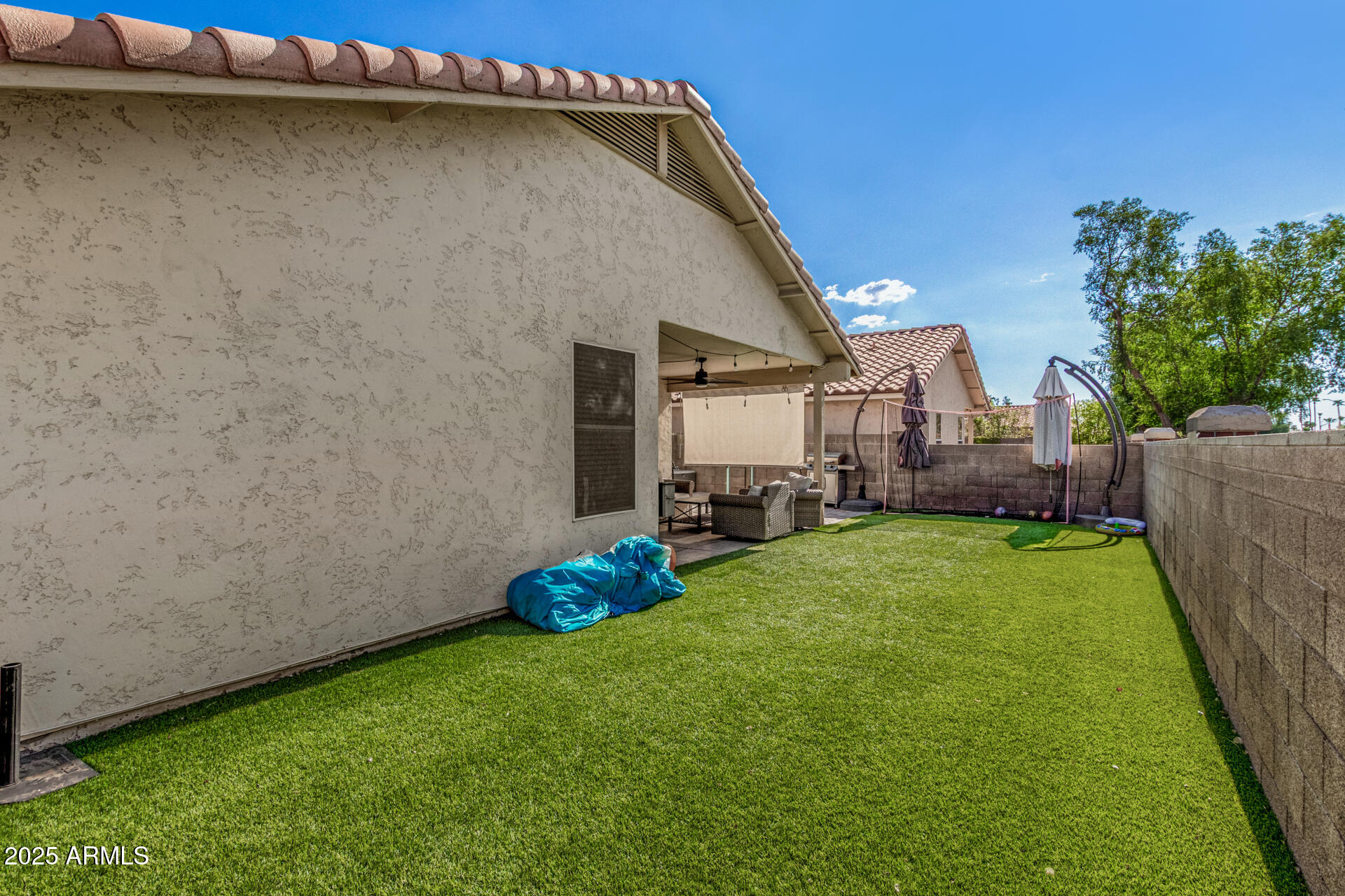 914 W REDONDO Drive