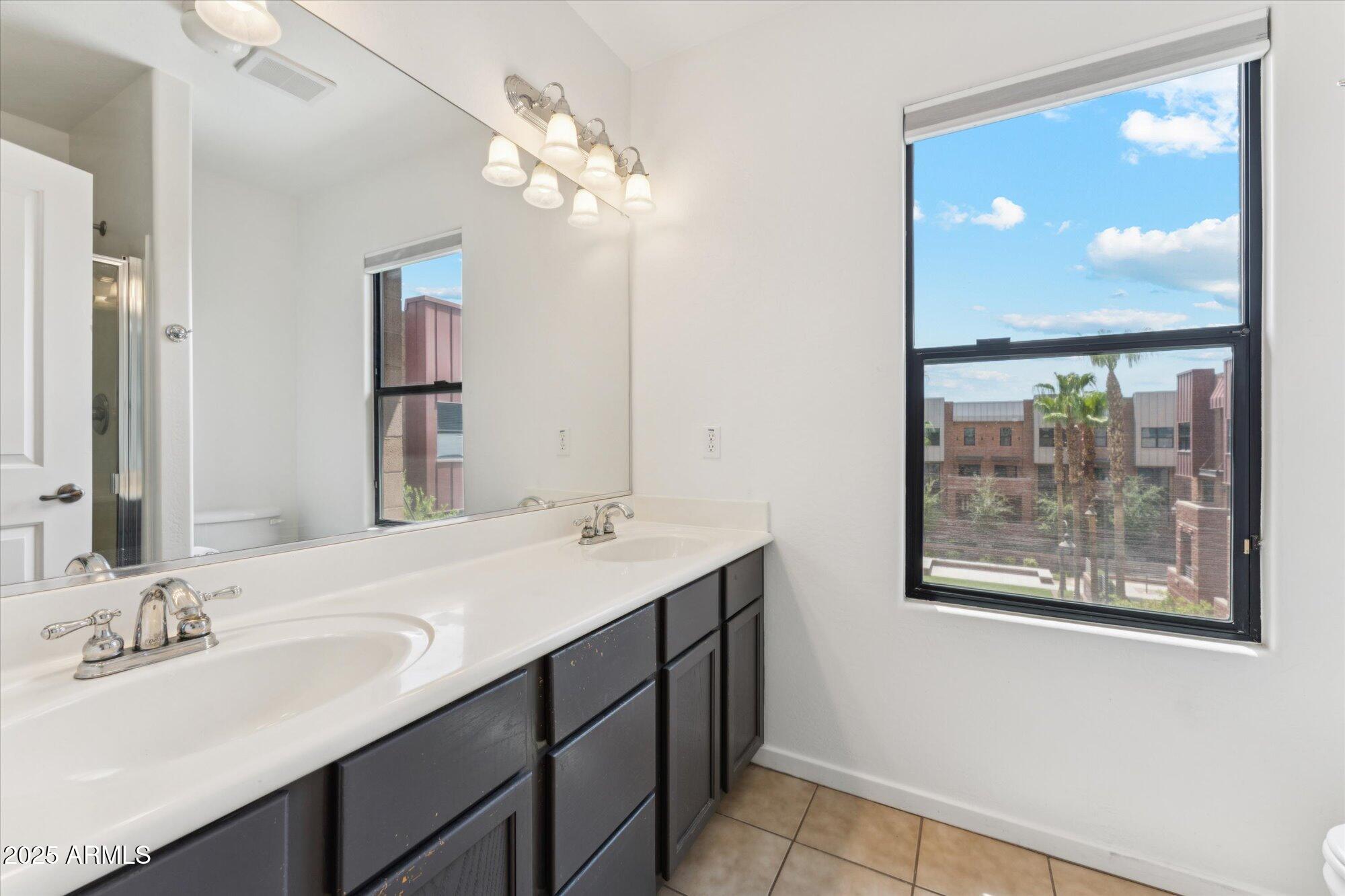 330 S FARMER Avenue, 115
