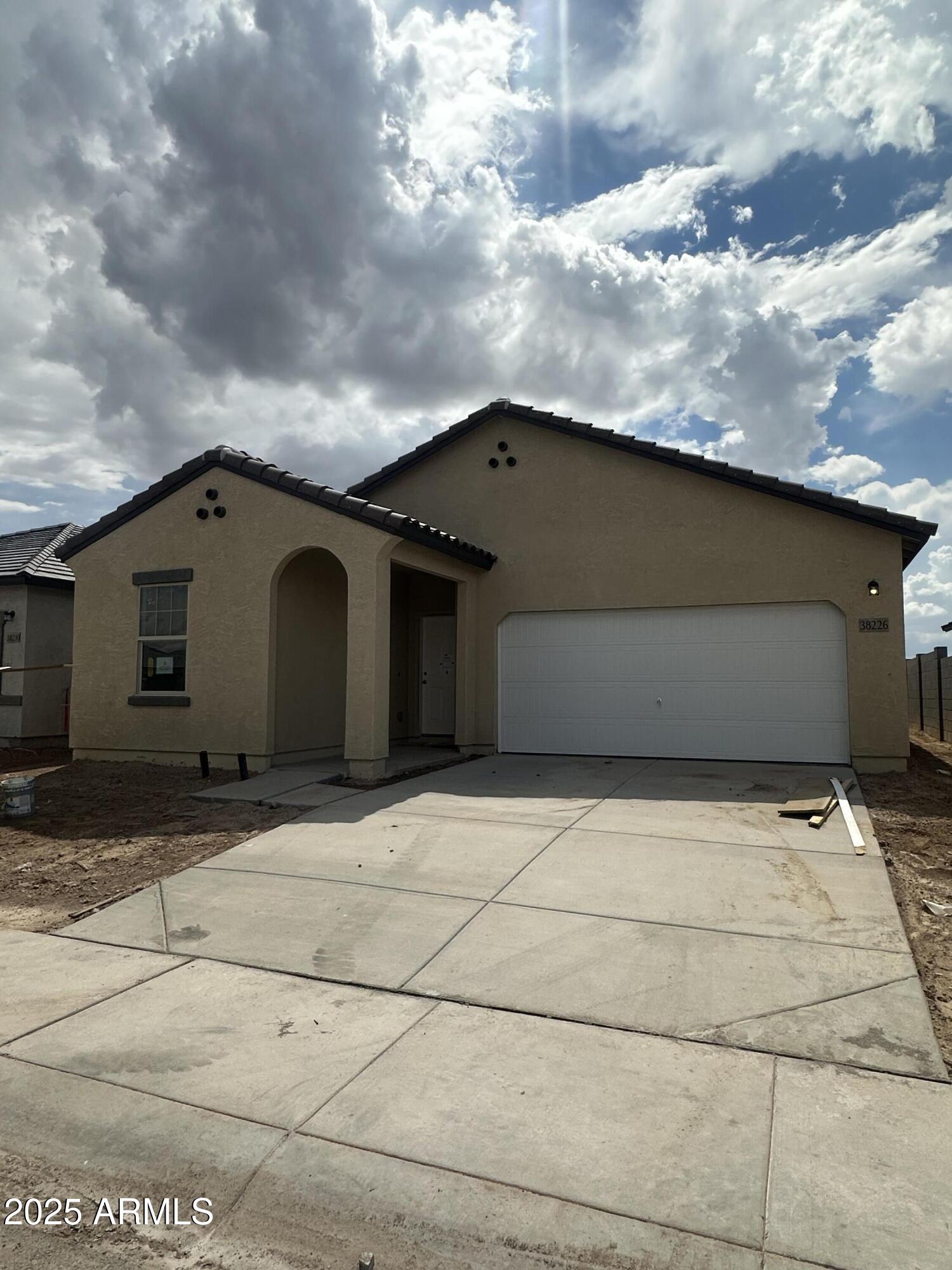 38226 N ROUNDUP Road
