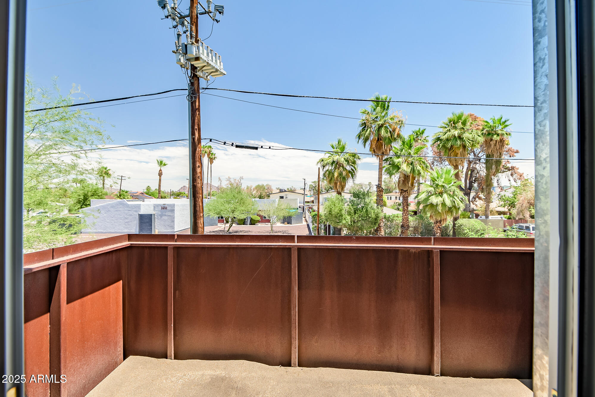 1145 E Whitton Avenue, 1008