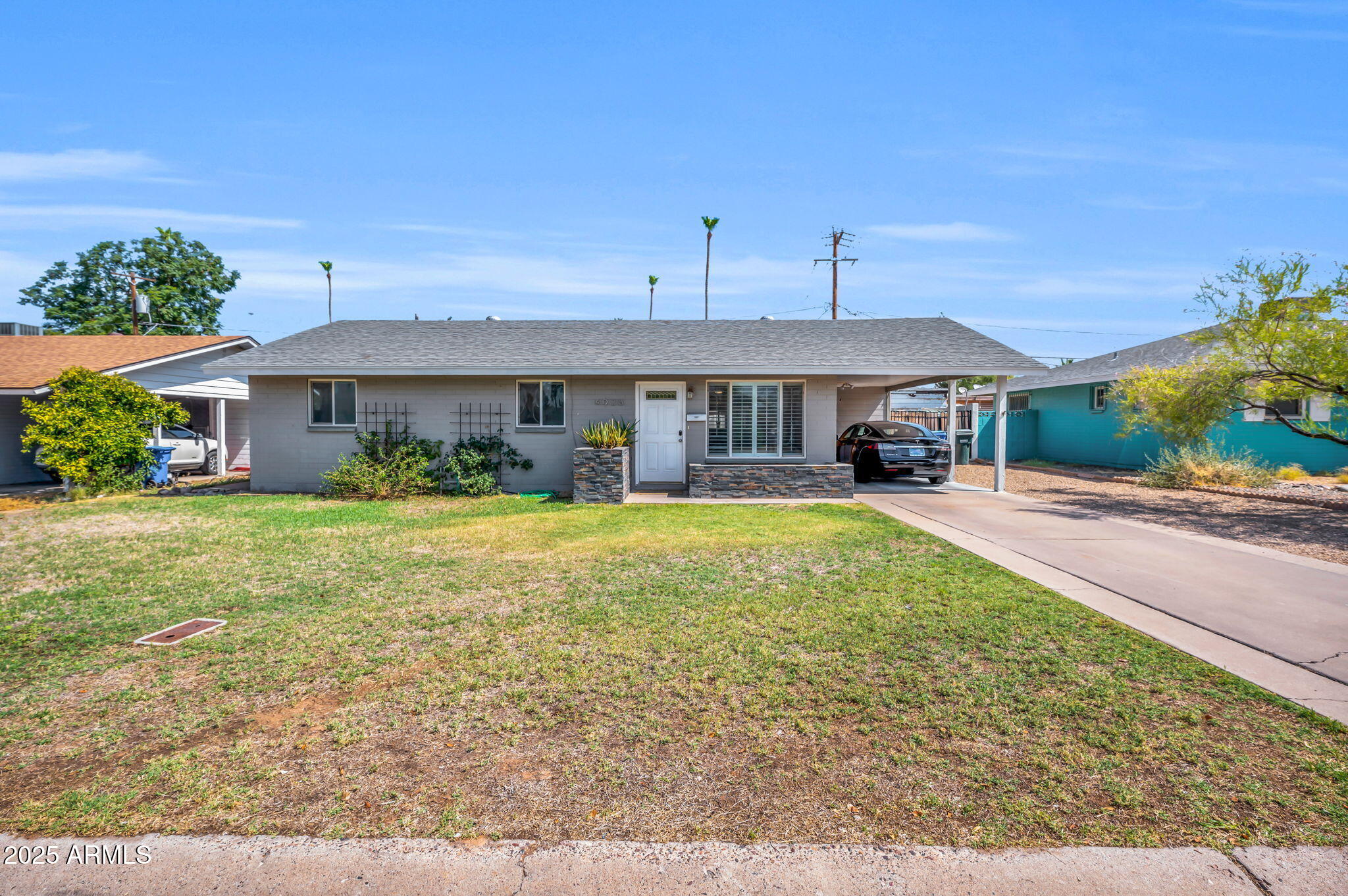 4928 E PALM Lane