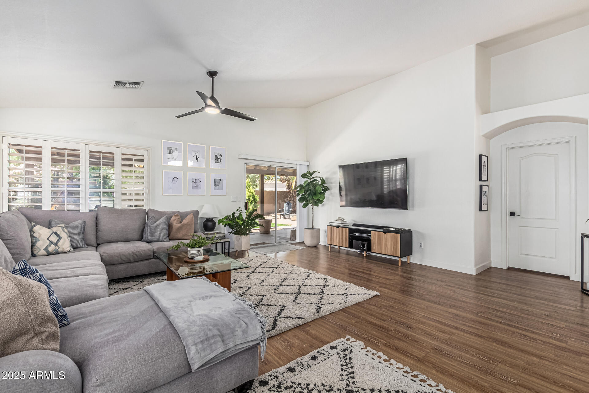 4109 E GRAYTHORN Avenue