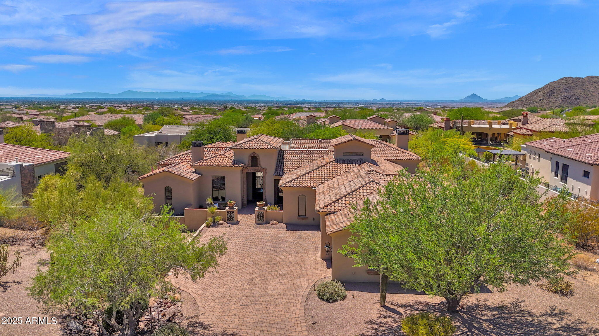 3254 N LADERA Circle
