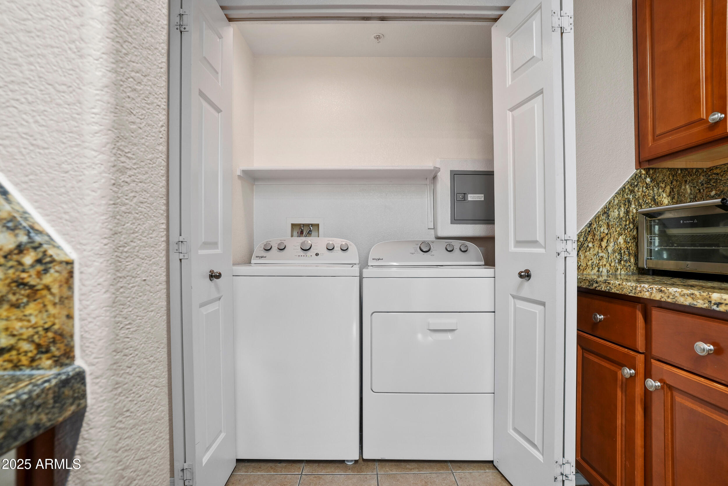 420 W 1ST Street, 217