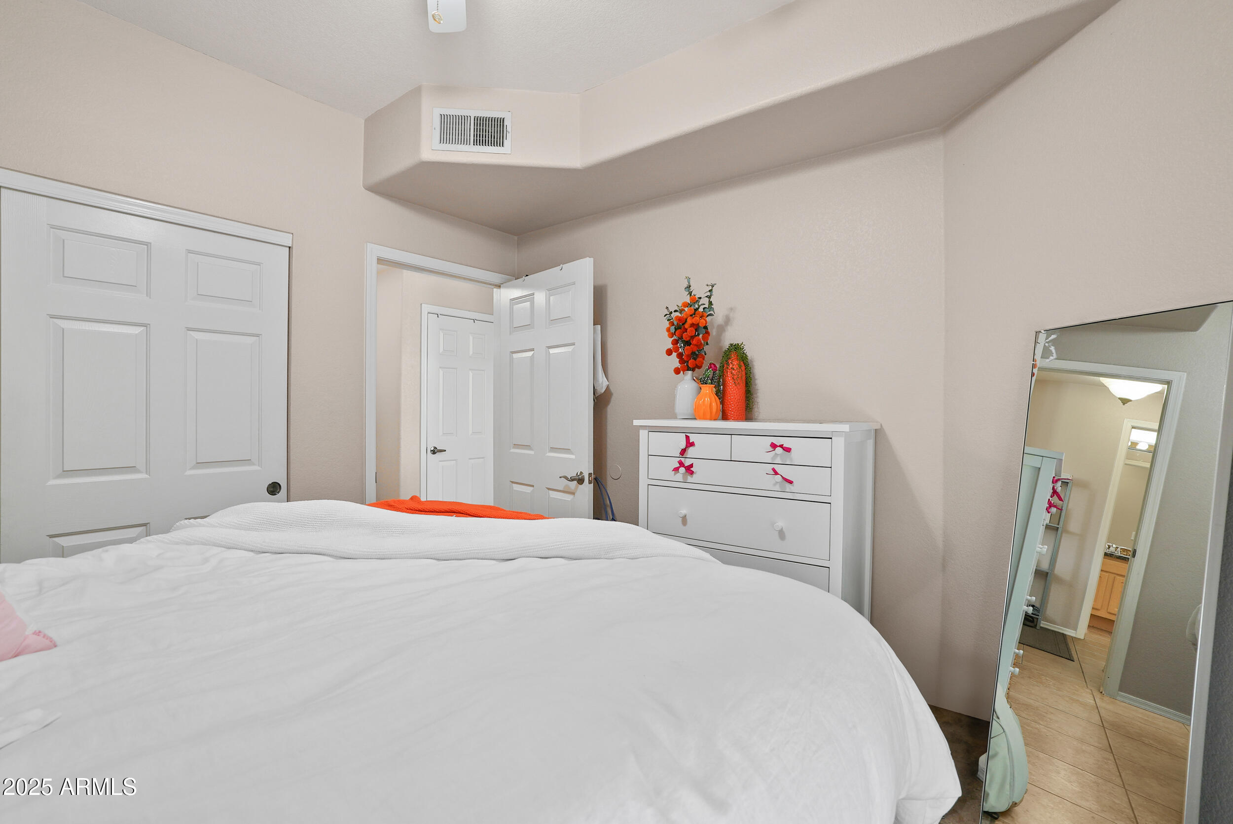 420 W 1ST Street, 217