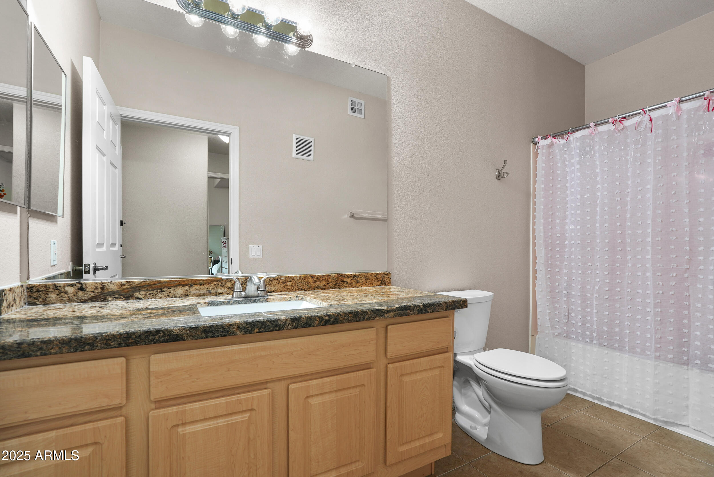 420 W 1ST Street, 217