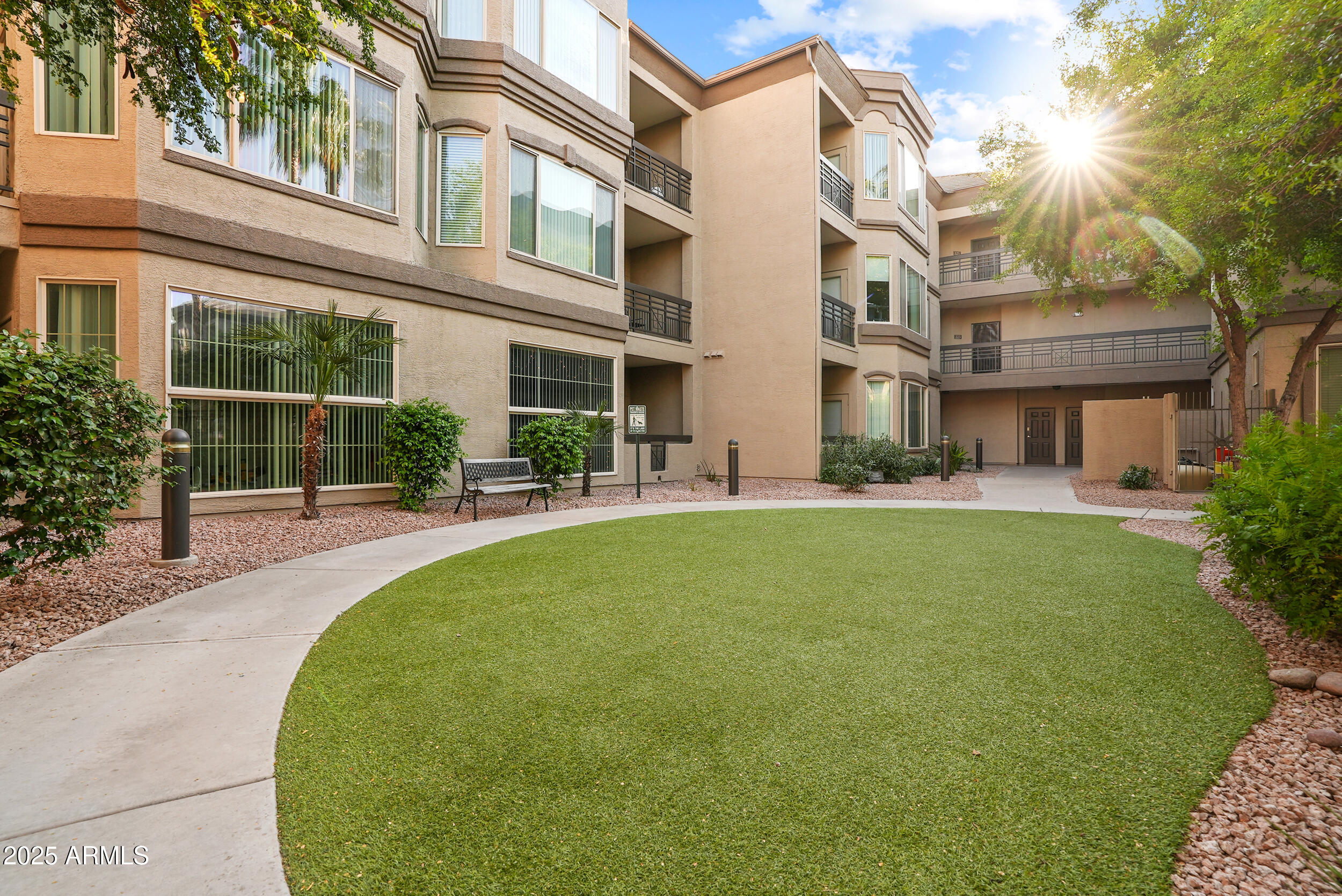 420 W 1ST Street, 217