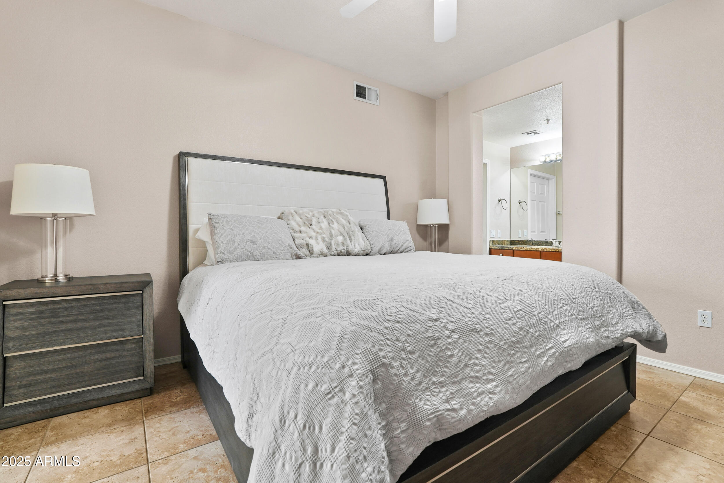 420 W 1ST Street, 217