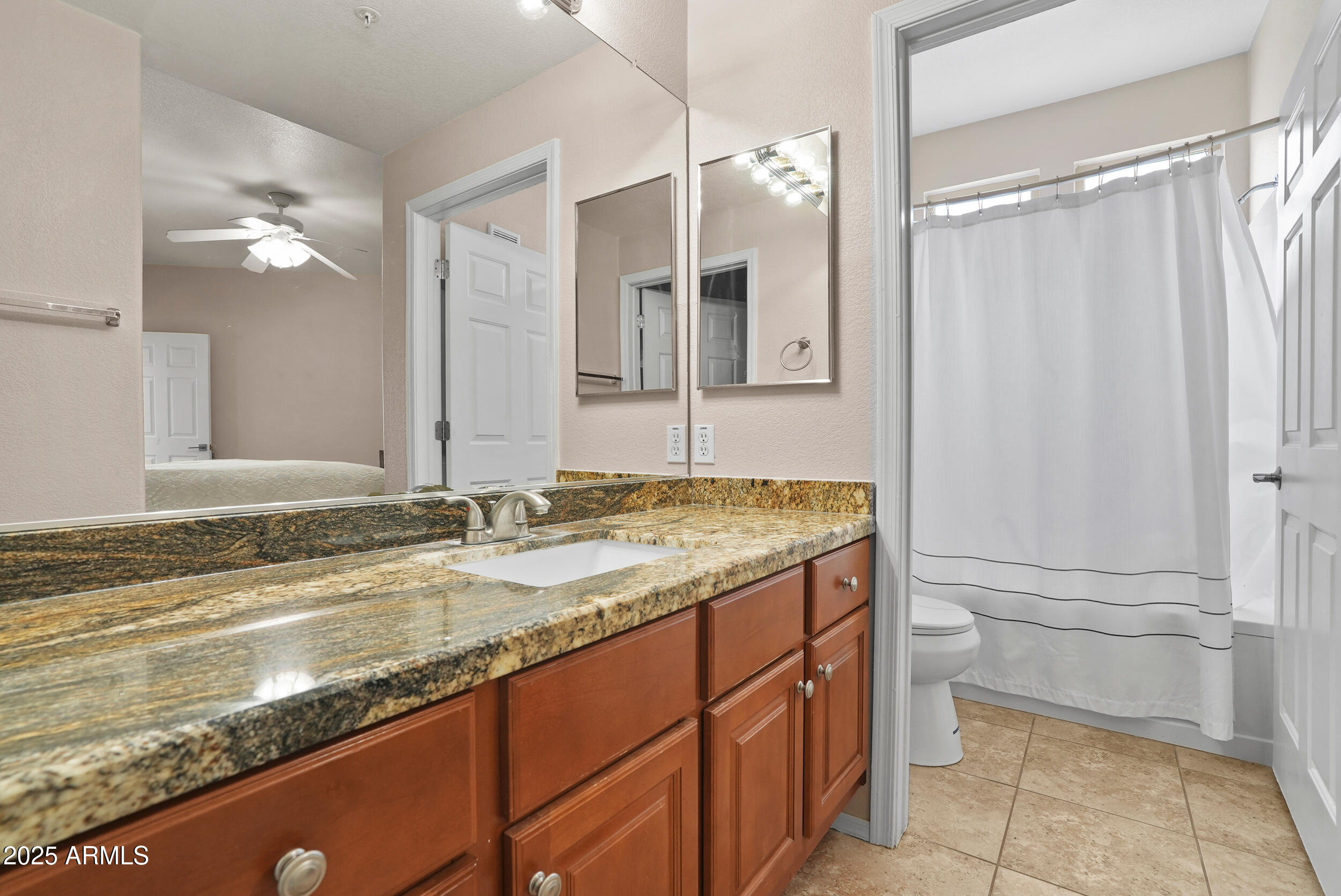 420 W 1ST Street, 217