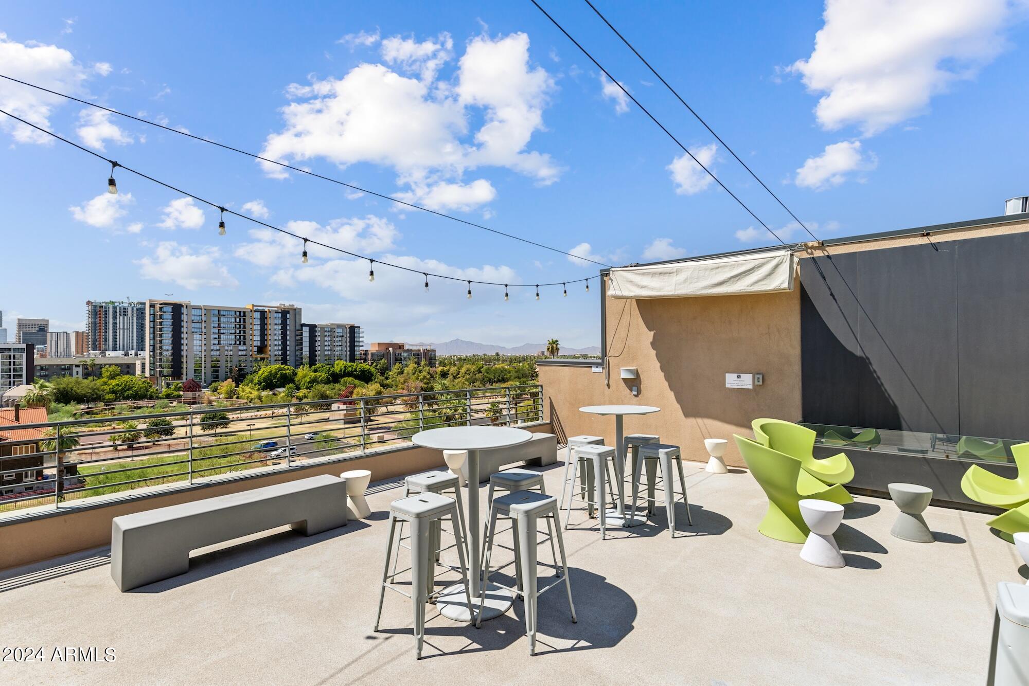 1326 N CENTRAL Avenue, 413